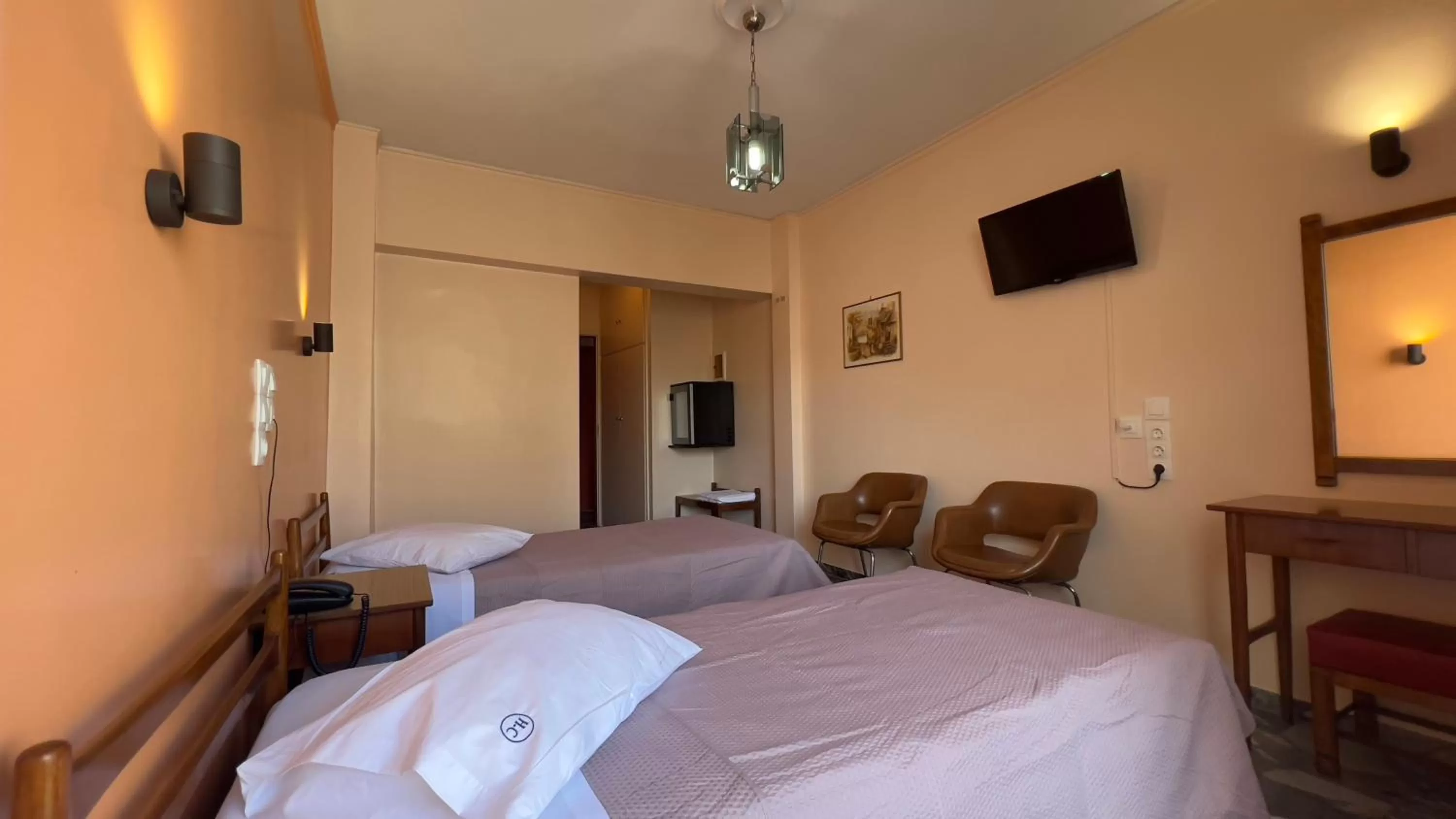 Photo of the whole room, Bed in Hotel Cosmos