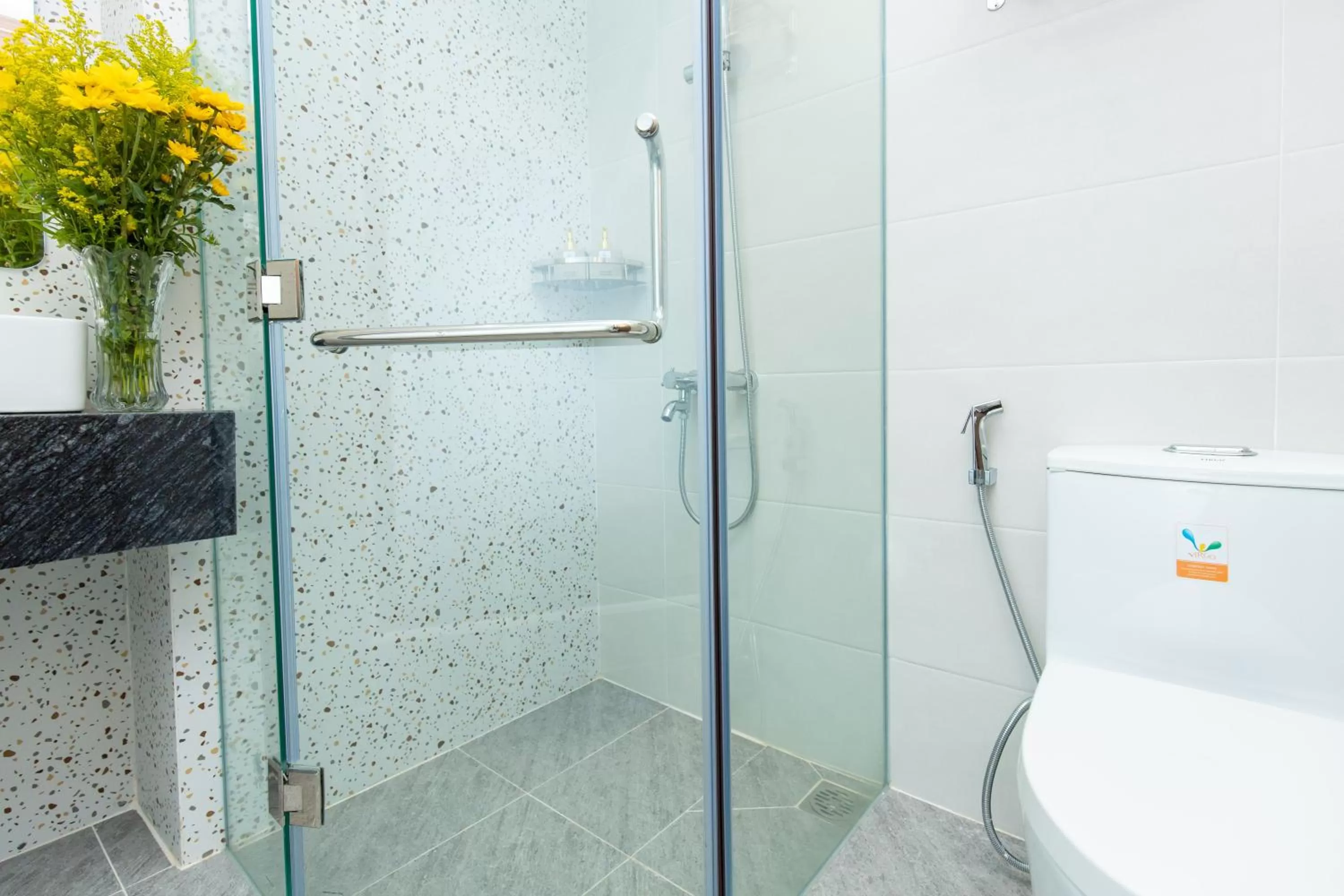 Shower in BOBO Boutique Hotel