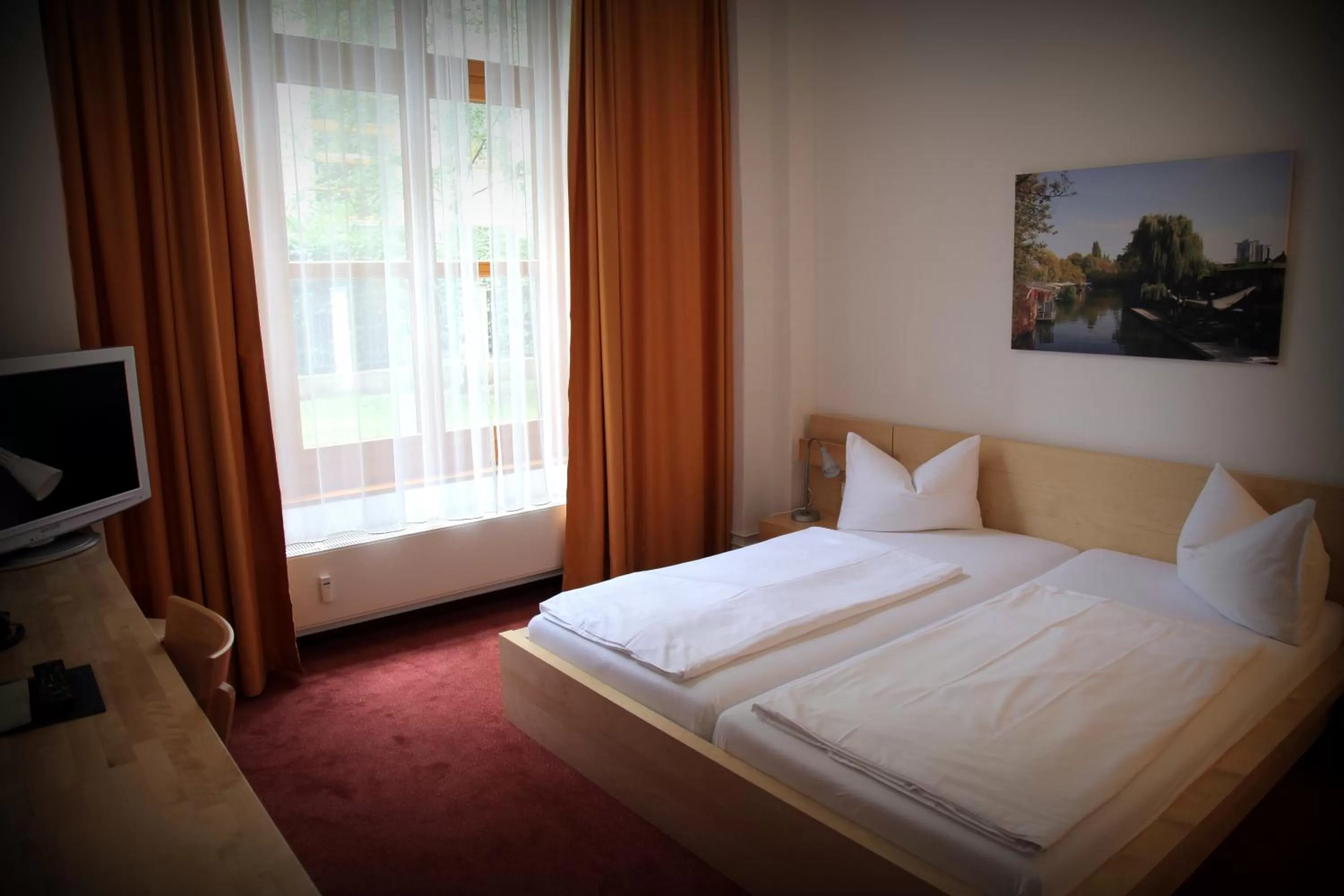 Photo of the whole room, Bed in Hotel 26