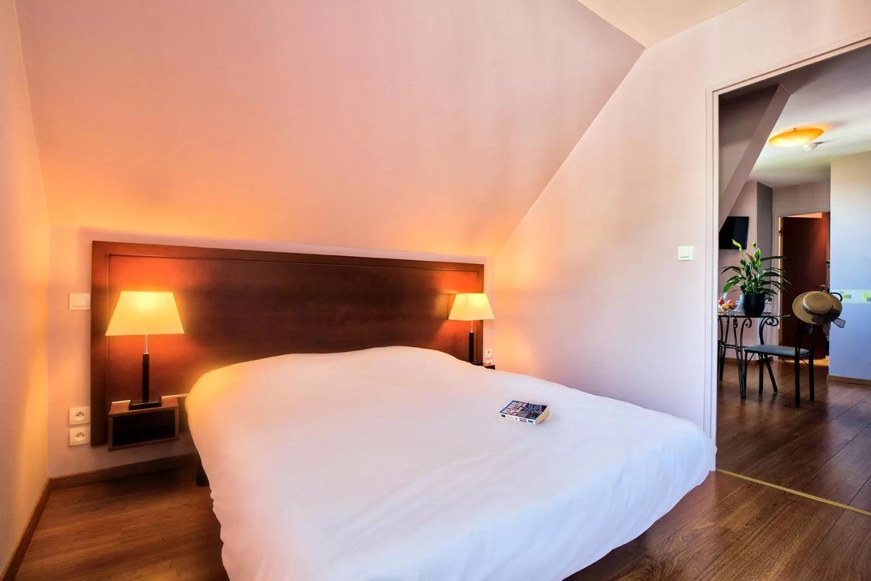 Bed in Zenitude Hôtel-Résidences Les Jardins de Lourdes