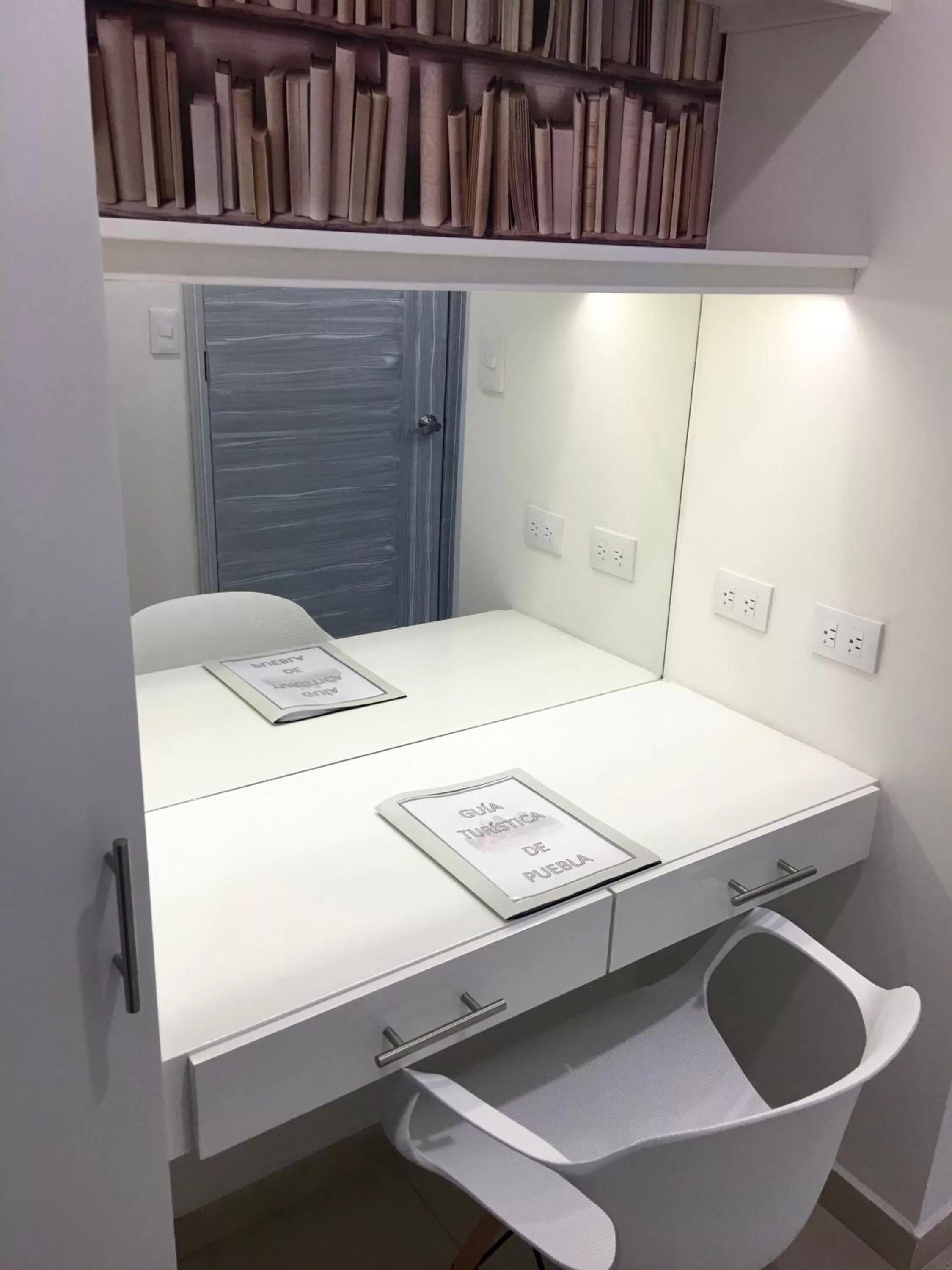 Seating area in Herbal Inn Suites