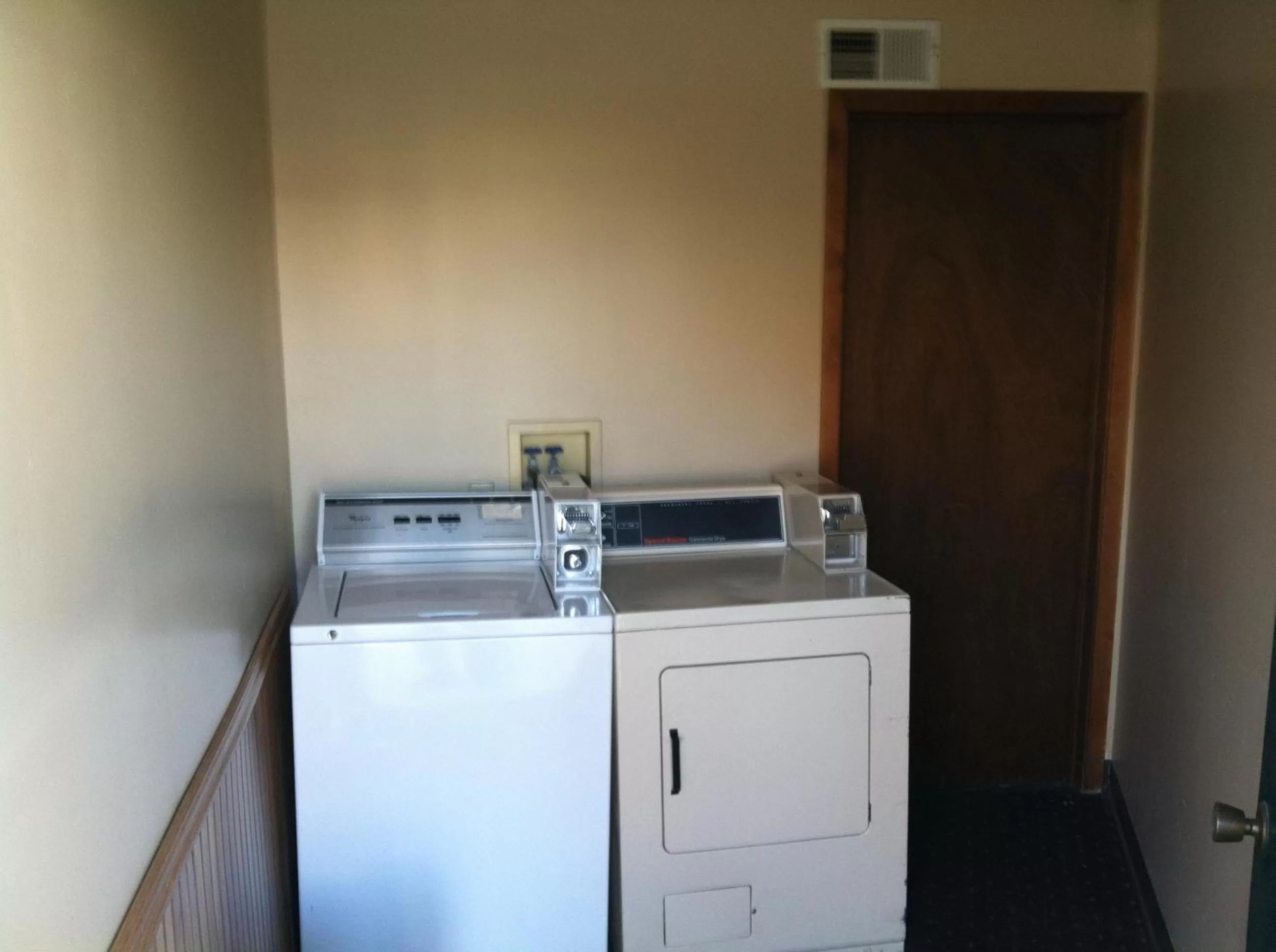 Days Inn by Wyndham Worthington