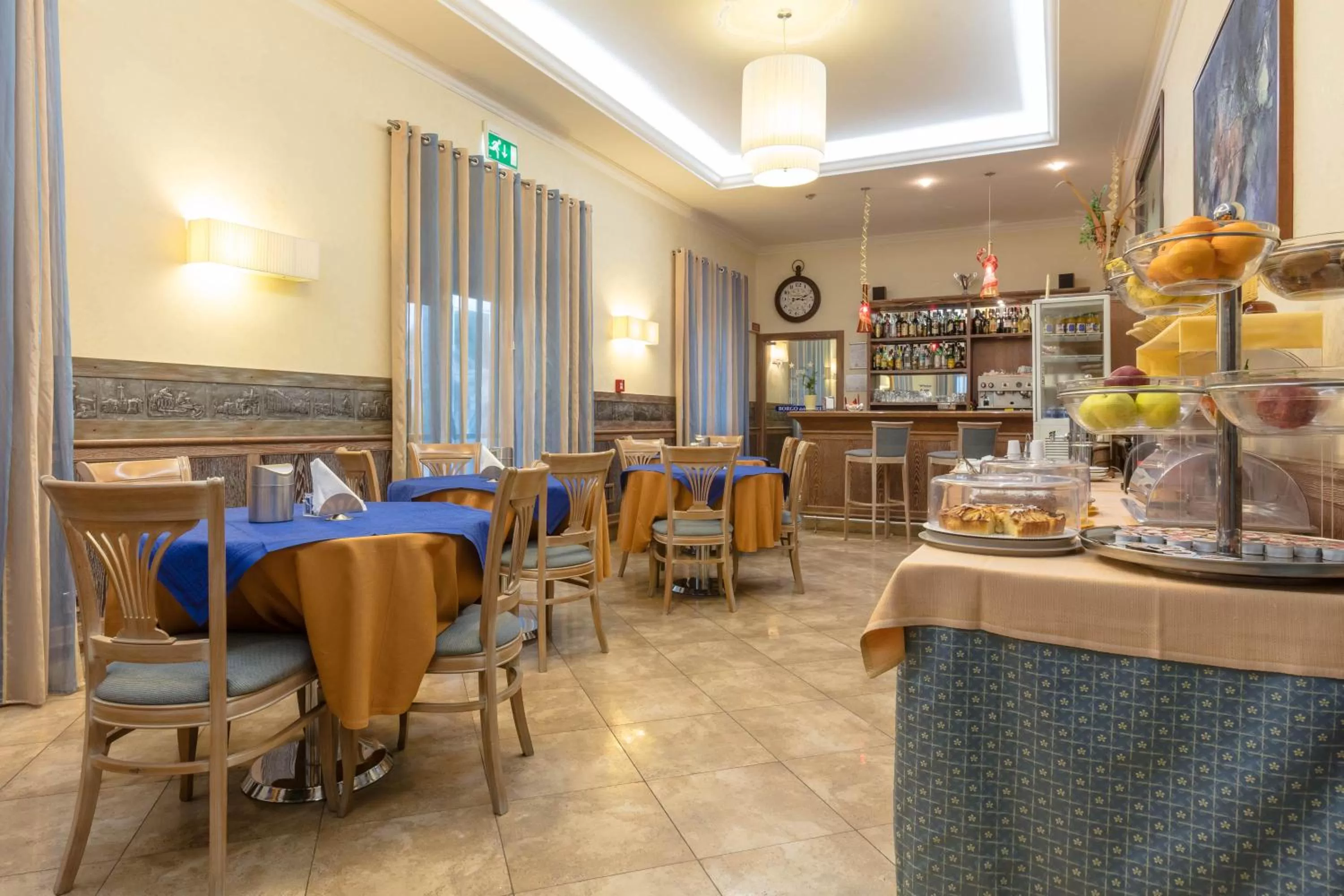 Restaurant/places to eat in Hotel Borgo Del Mare