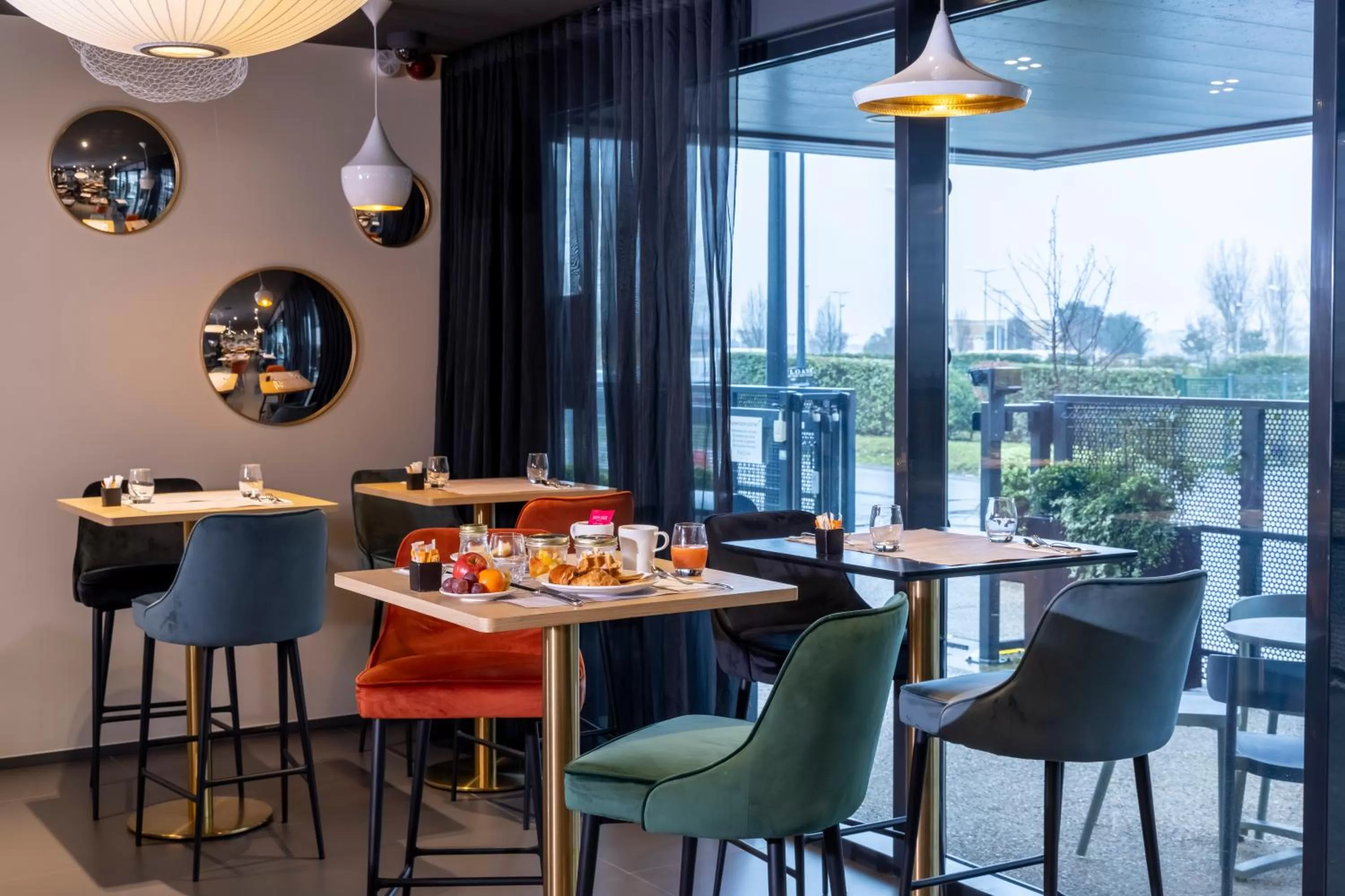 Restaurant/places to eat in PADJA Hôtel & Spa Vannes