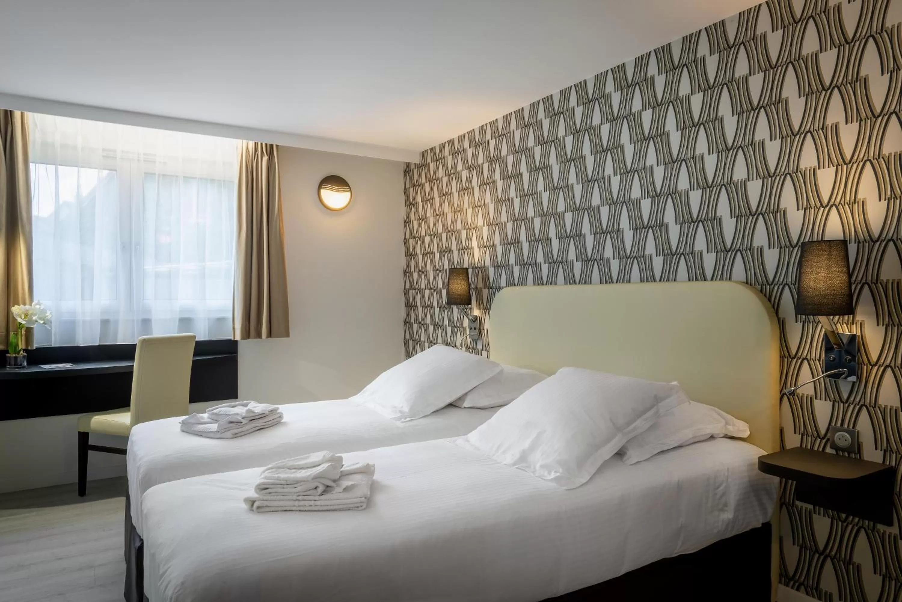 Bed in Zenith Hotel Caen