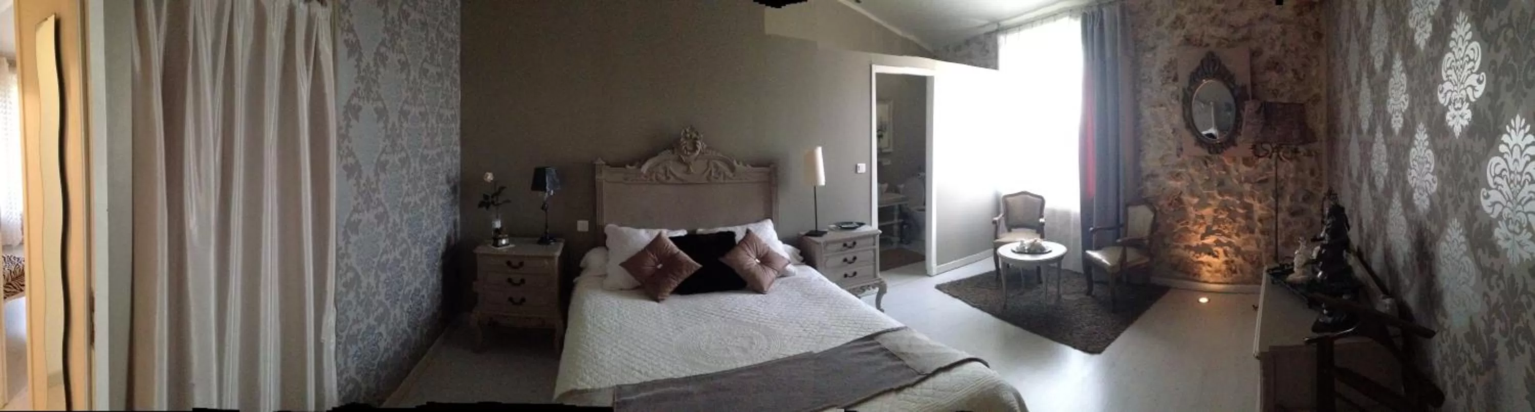 Bed in Au Paradis Cathare