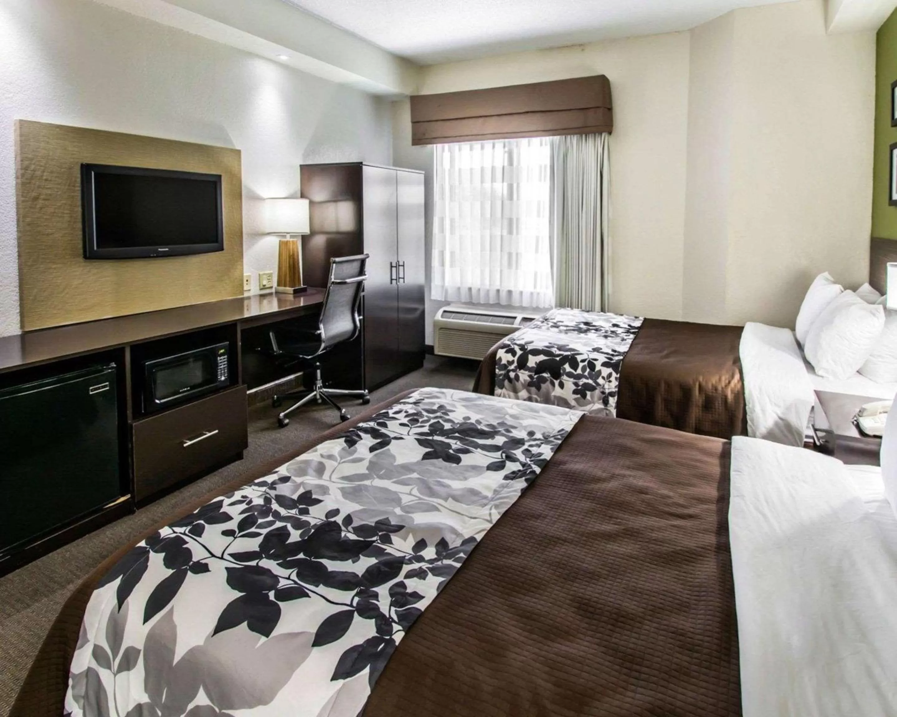 Photo of the whole room, Bed in Sleep Inn Fort Pierce I-95