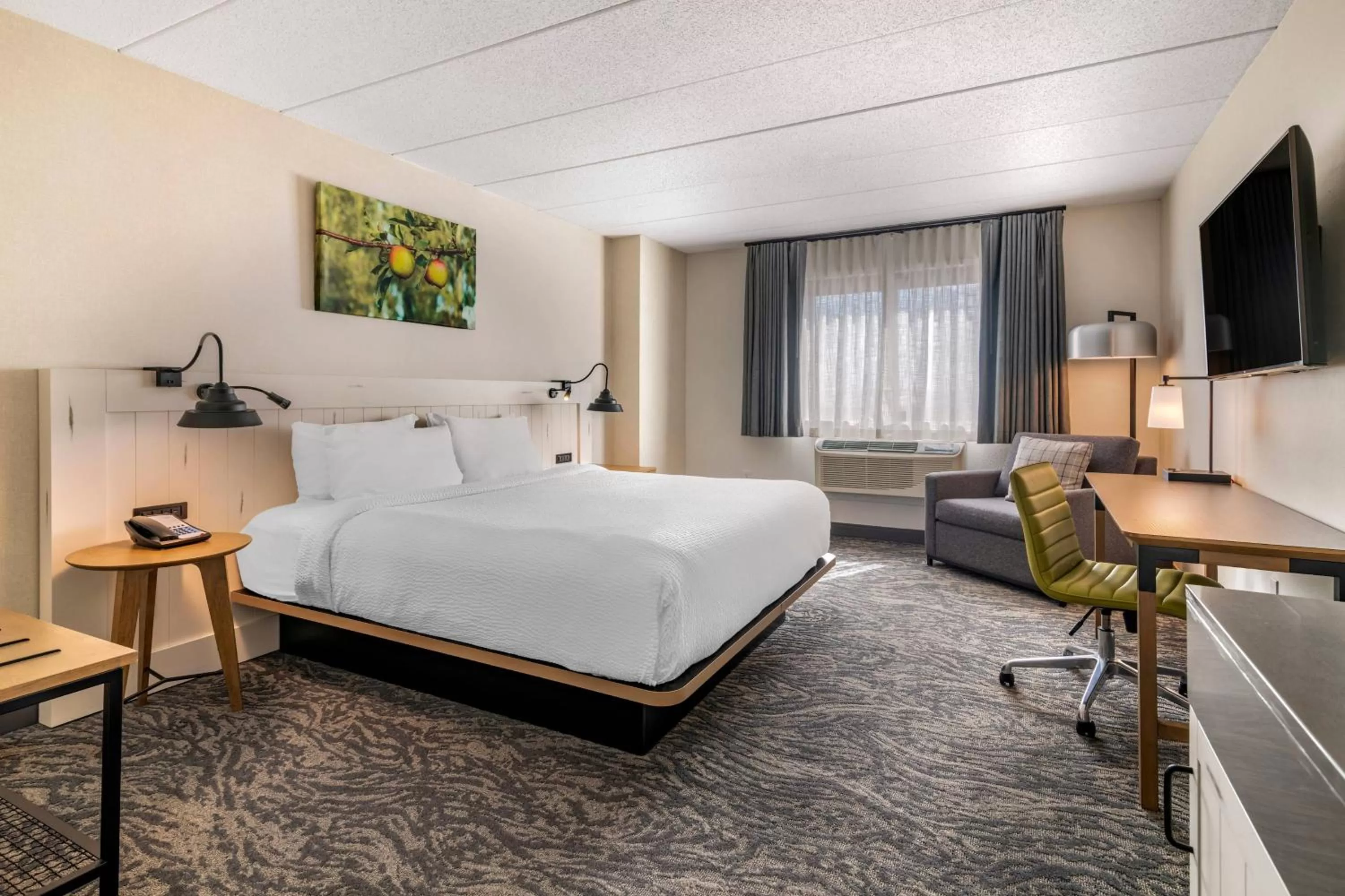 Photo of the whole room, Bed in Fairfield Inn & Suites by Marriott Providence Airport Warwick