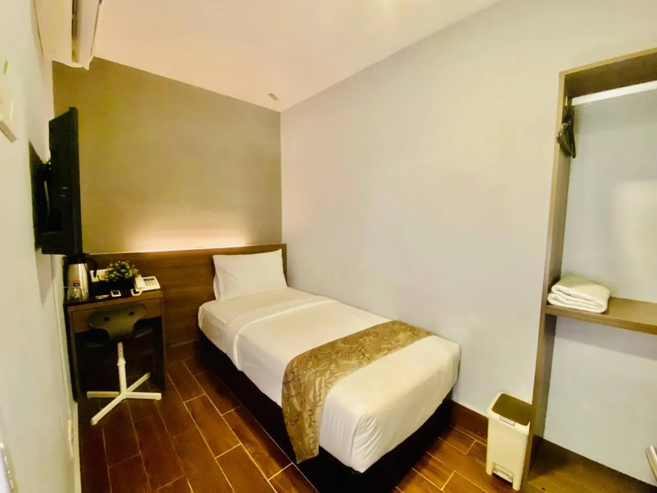 Bedroom, Bed in Asia Like Boutique Hotel