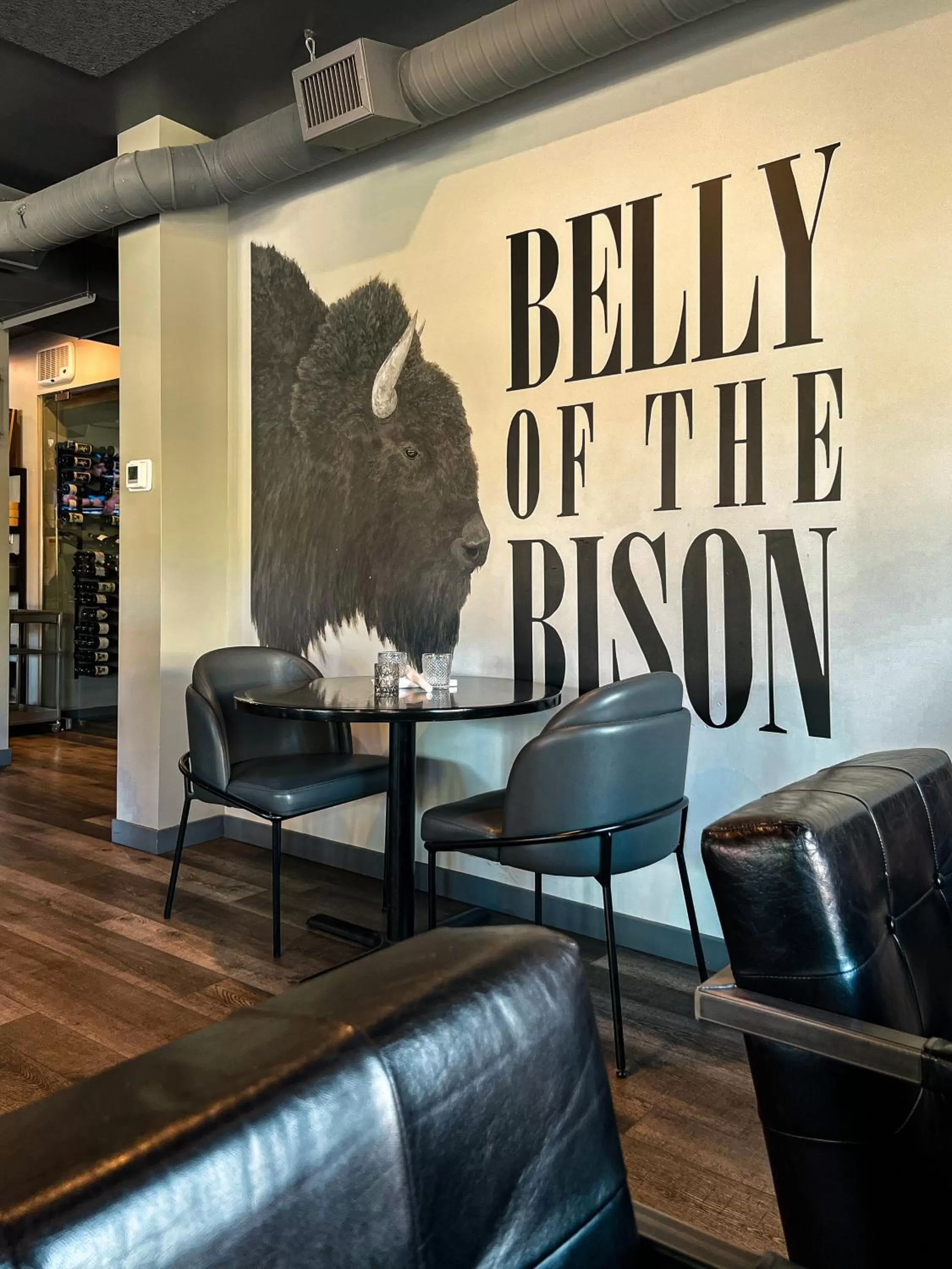 Restaurant/places to eat in Edgewater Hotel