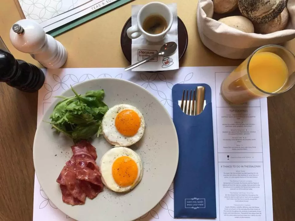 Restaurant/places to eat in Colors Urban Hotel Thessaloniki