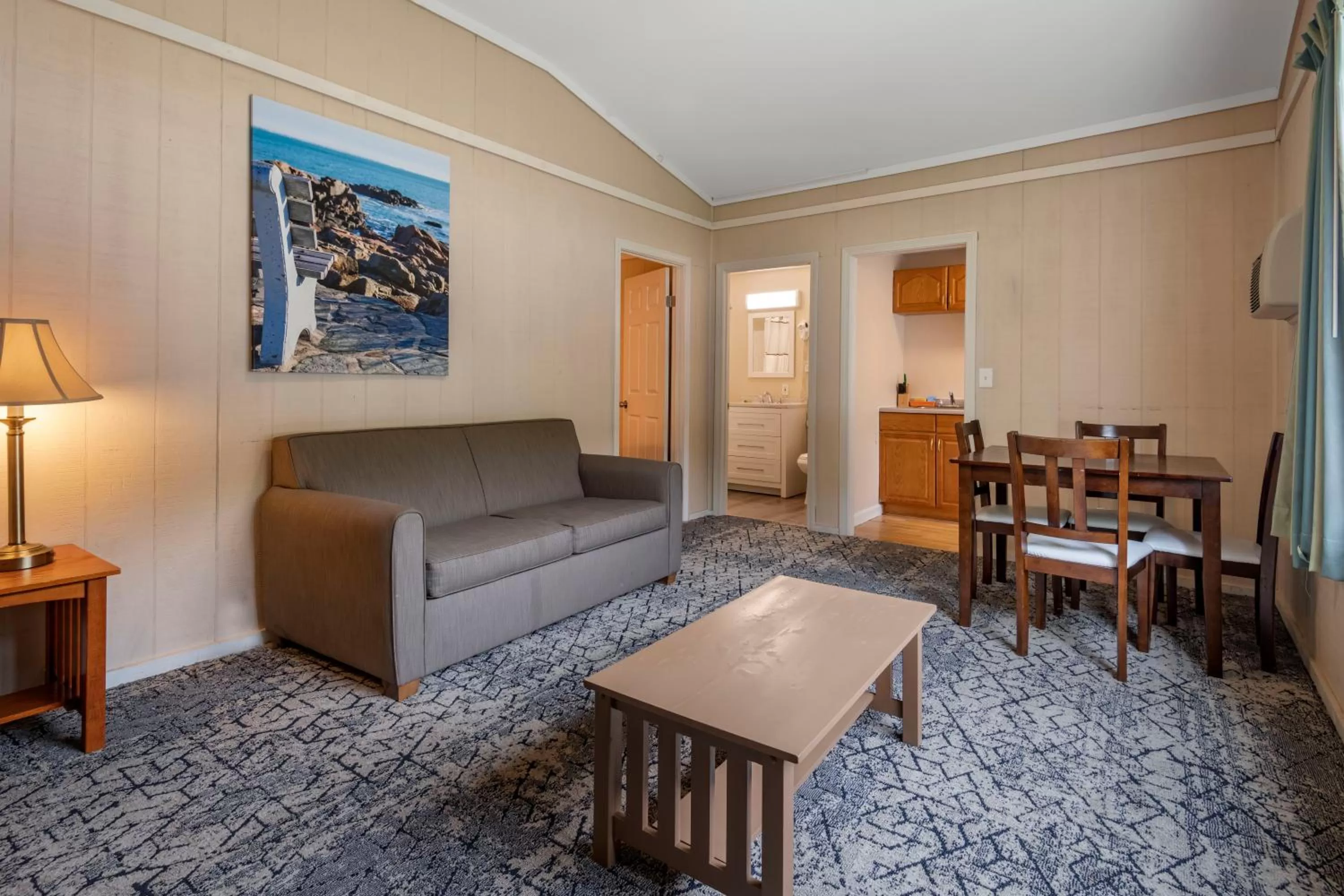 Living room in Anchor Inn and Cottages Wells-Ogunquit