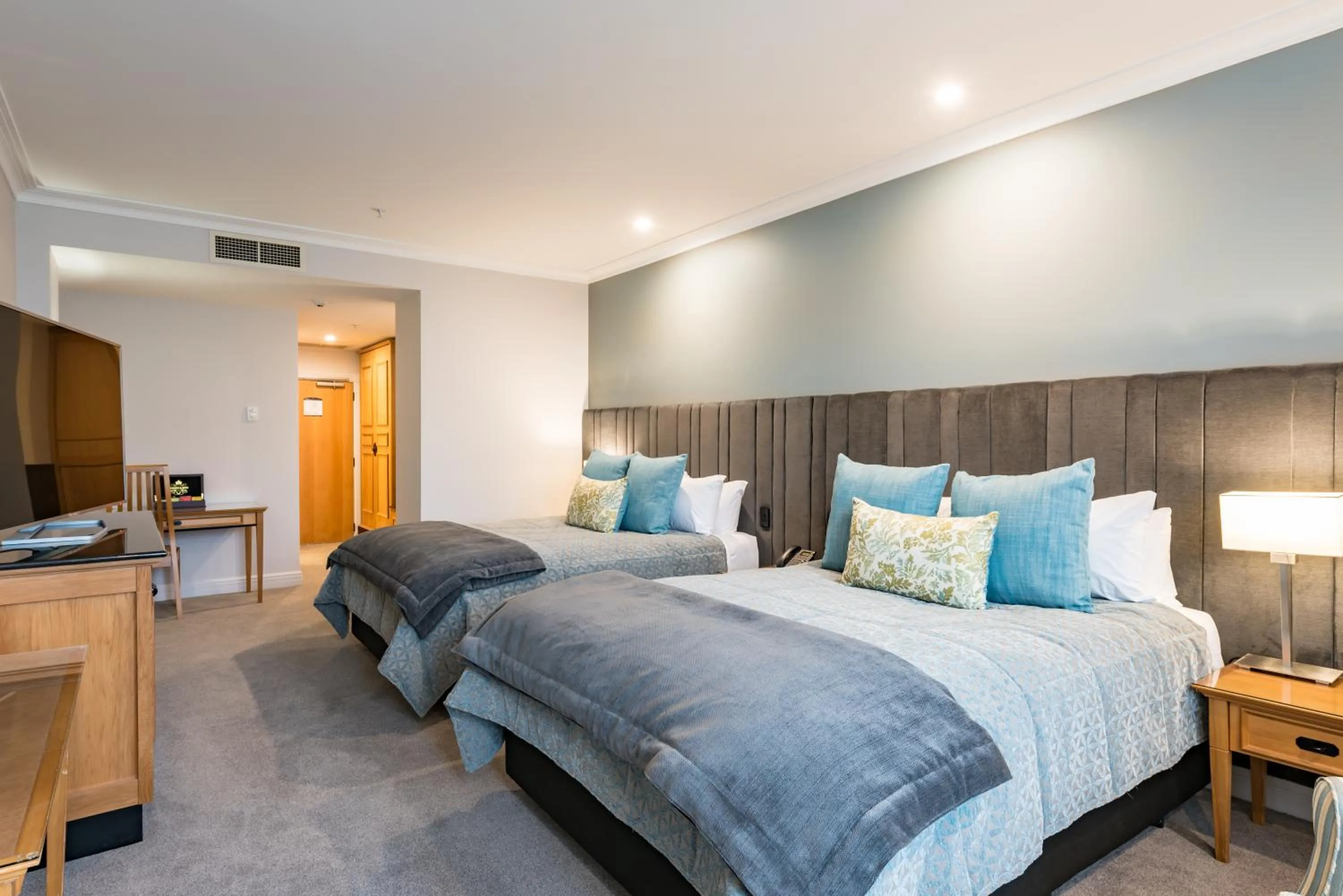 Bedroom, Bed in Distinction Christchurch Hotel