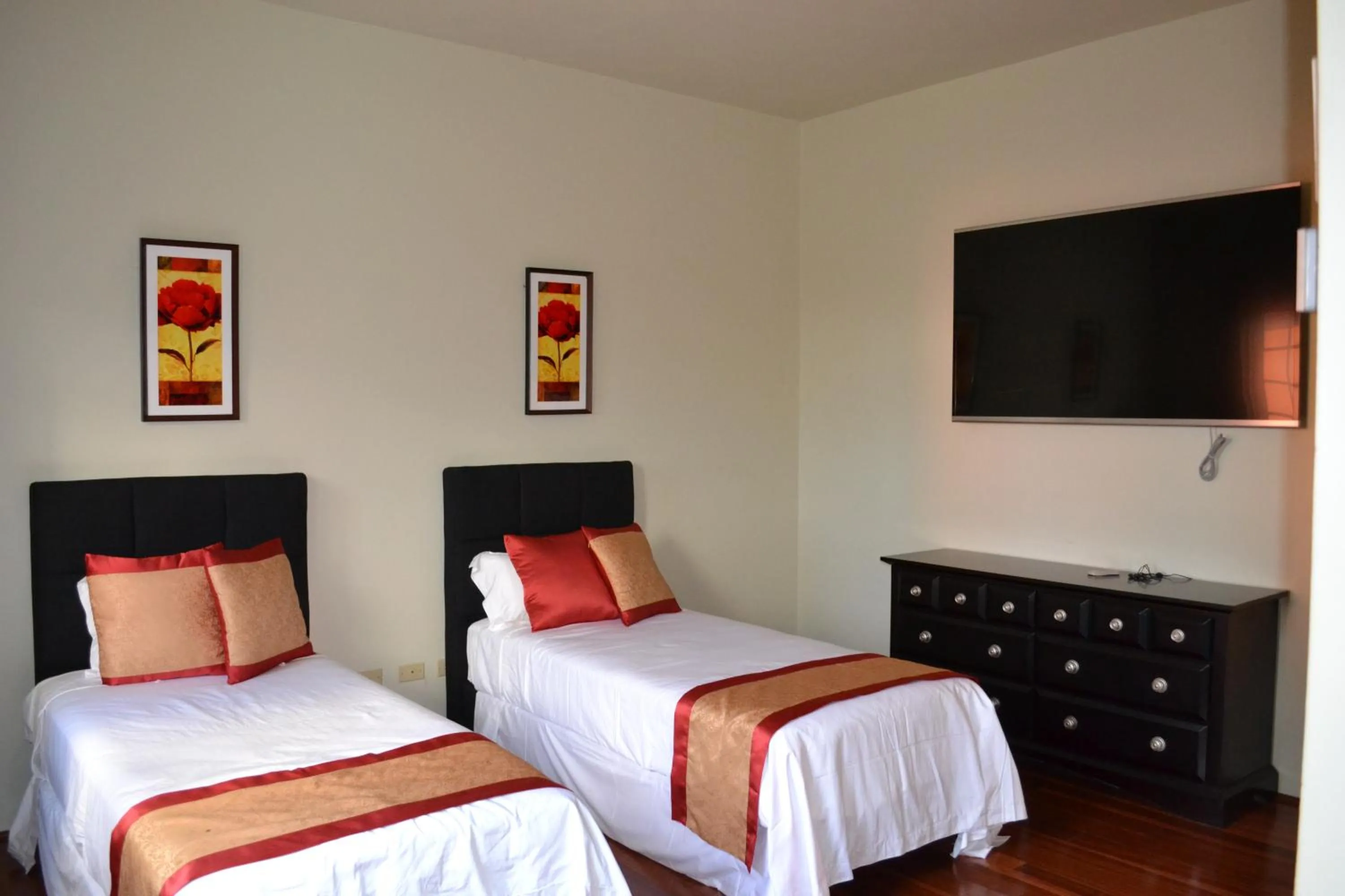 Photo of the whole room, Room Photo in Skyblue Resort Negril