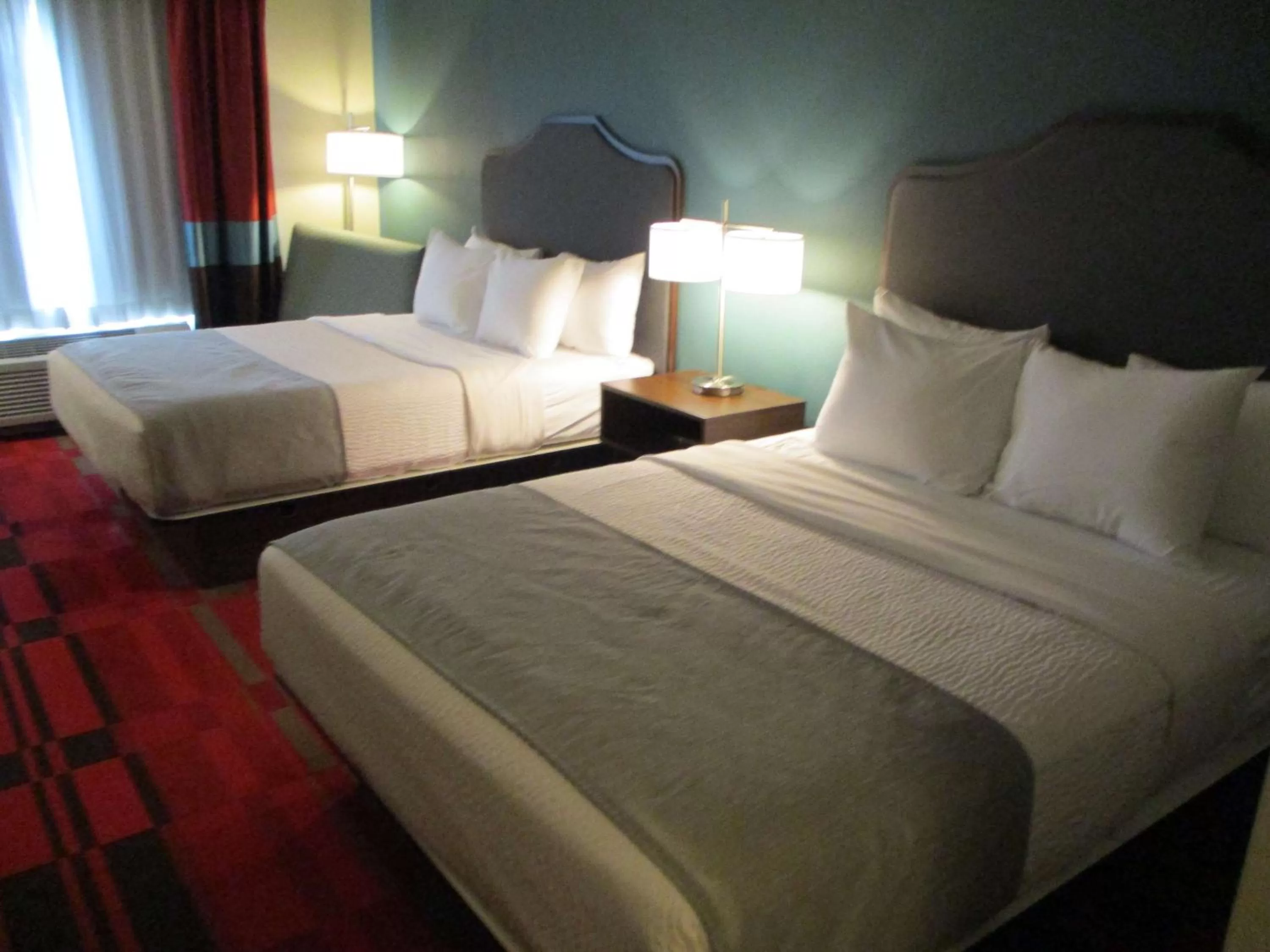 Queen Room with Two Queen Beds and Bath Tub - Disability Access/Pet Friendly Room  in Best Western Roosevelt Place