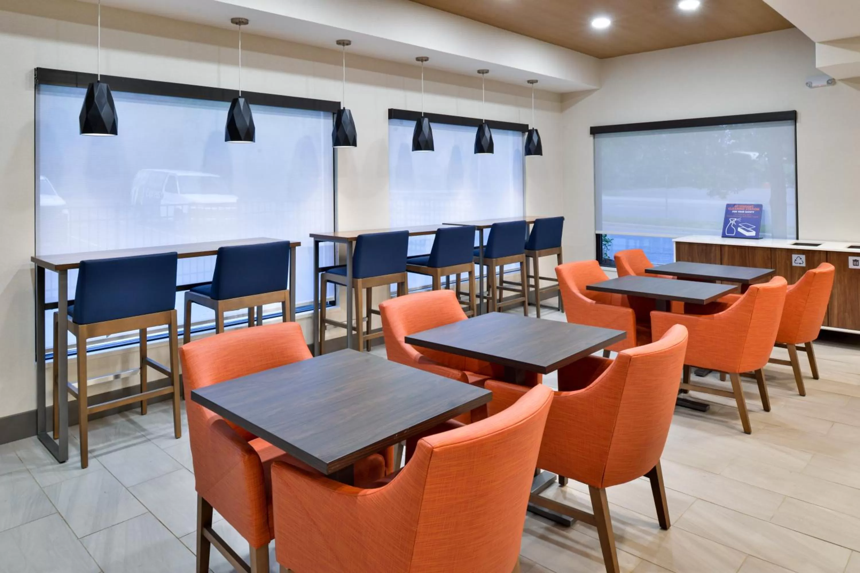 Breakfast in Holiday Inn Express Winston-Salem Medical Ctr Area