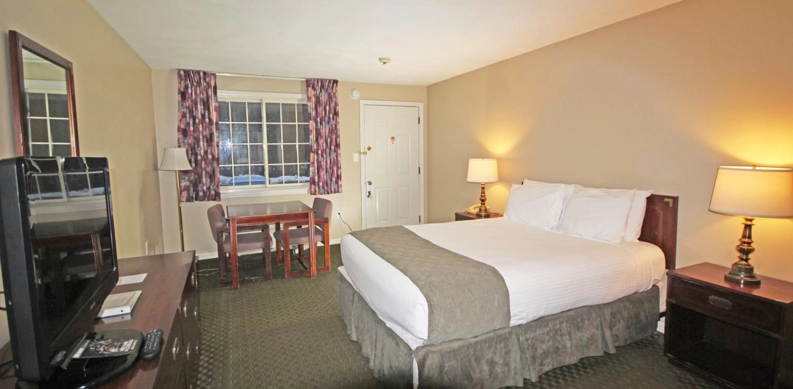 Bed in Park View Inn