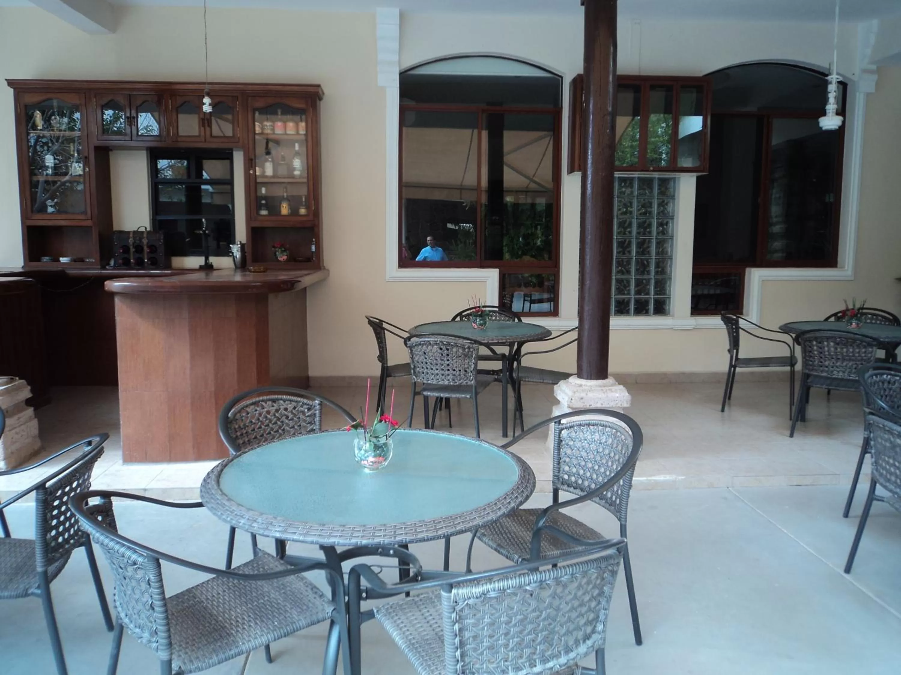 Restaurant/places to eat in Mansion Serrano Hotel