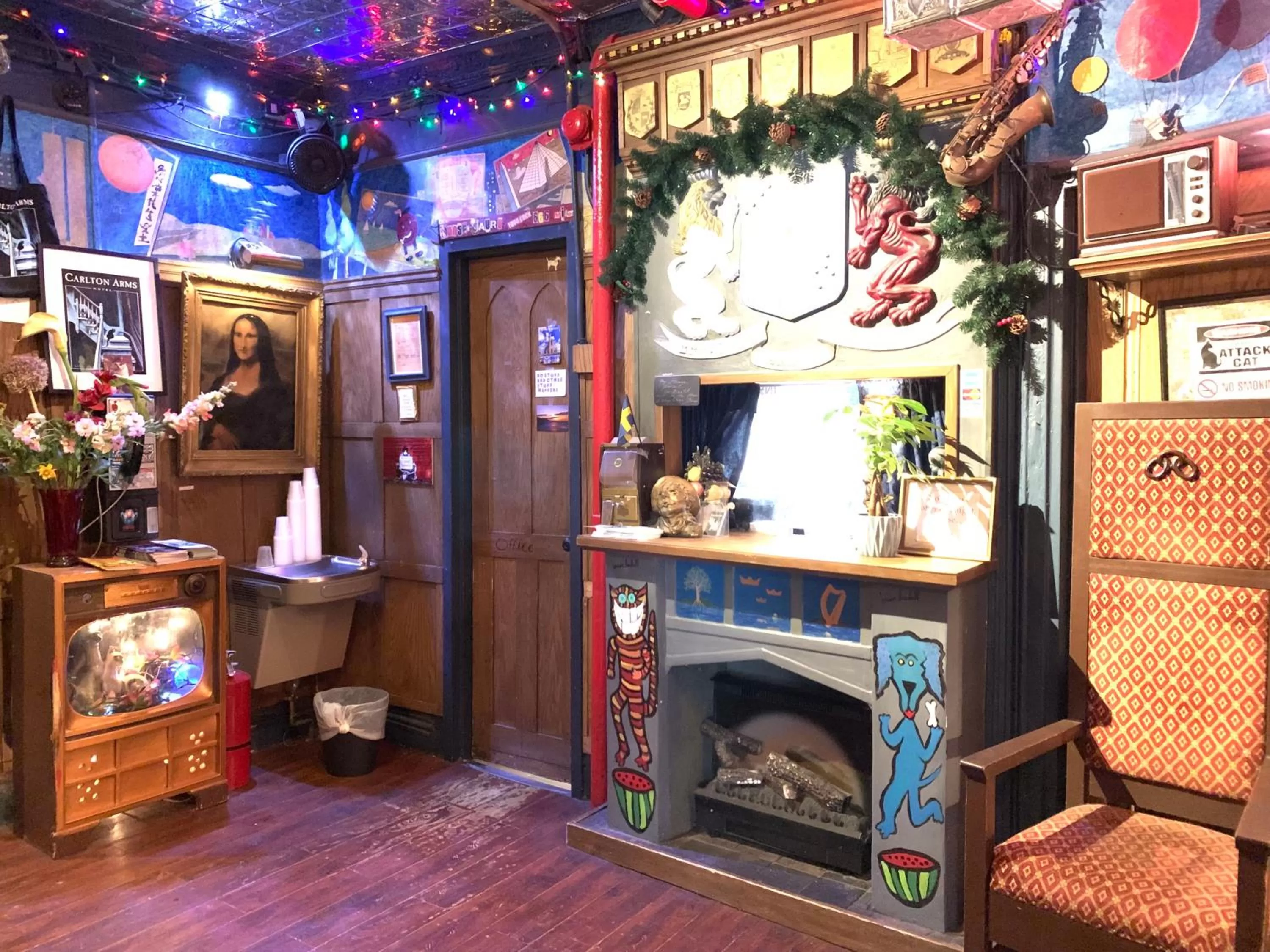 Facade/entrance in Carlton Arms Hotel