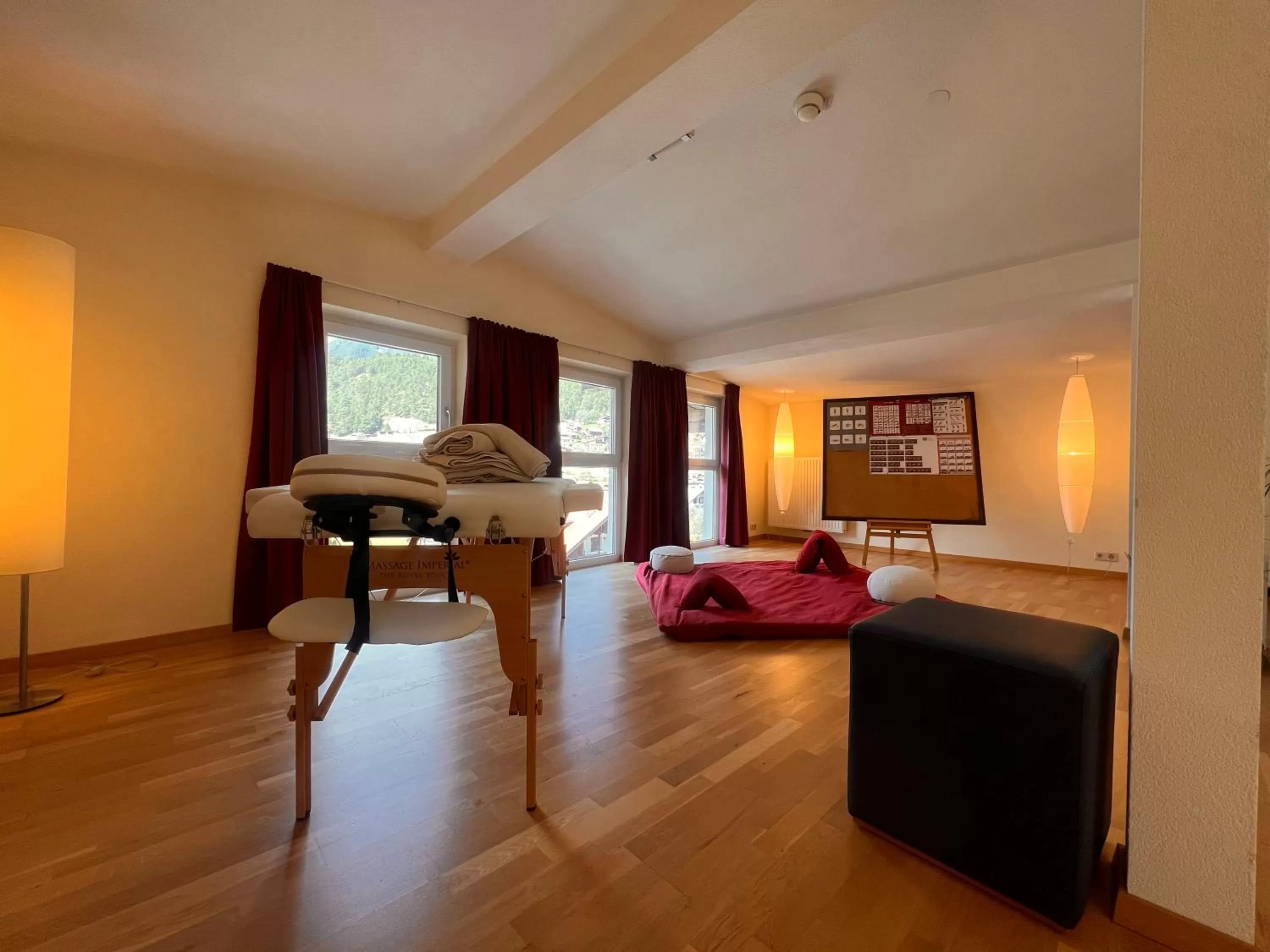 Massage, Bed in Hotel zum Lamm