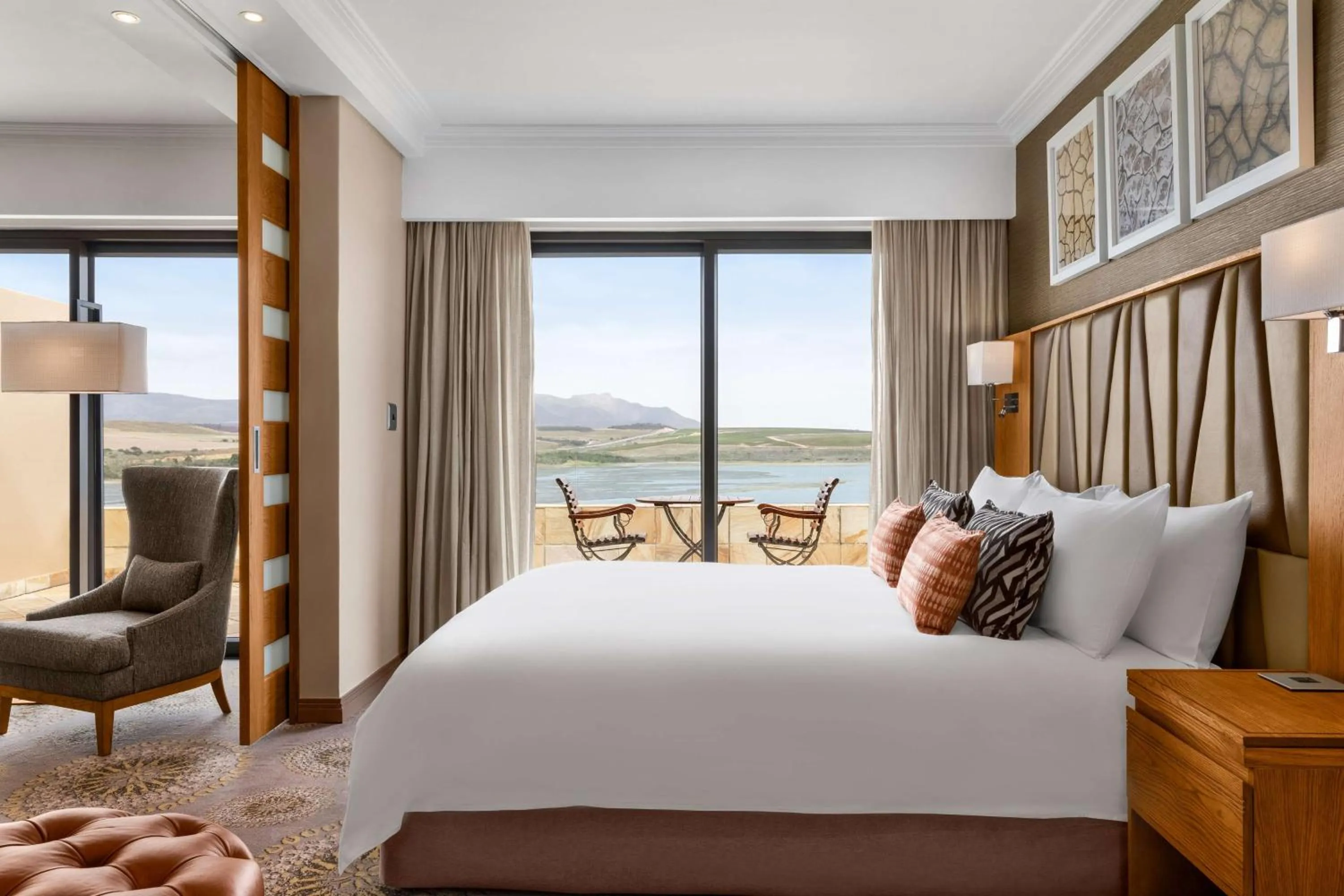 Photo of the whole room, Bed in Arabella Hotel, Golf and Spa