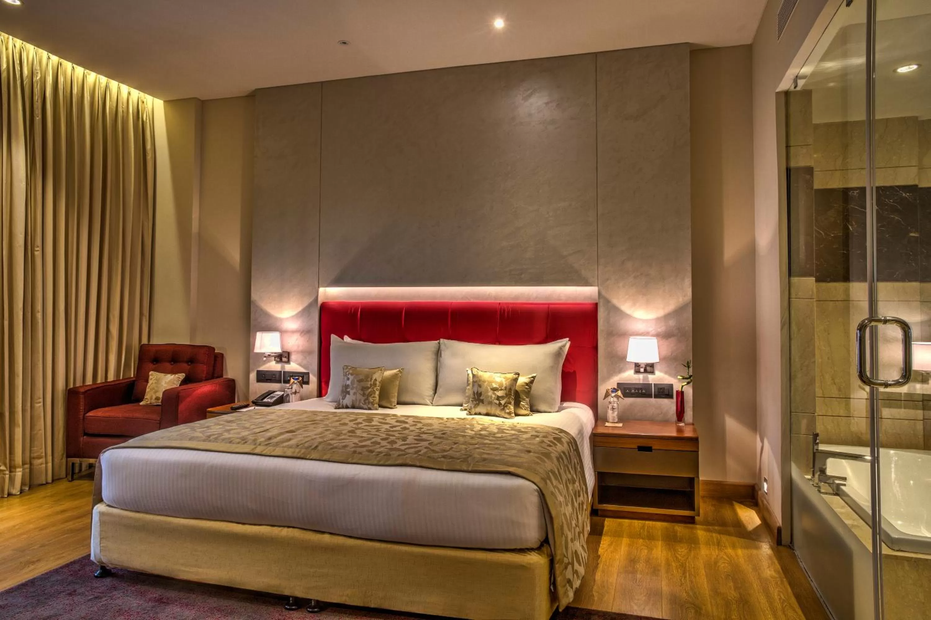 Photo of the whole room, Bed in Gateway Nashik