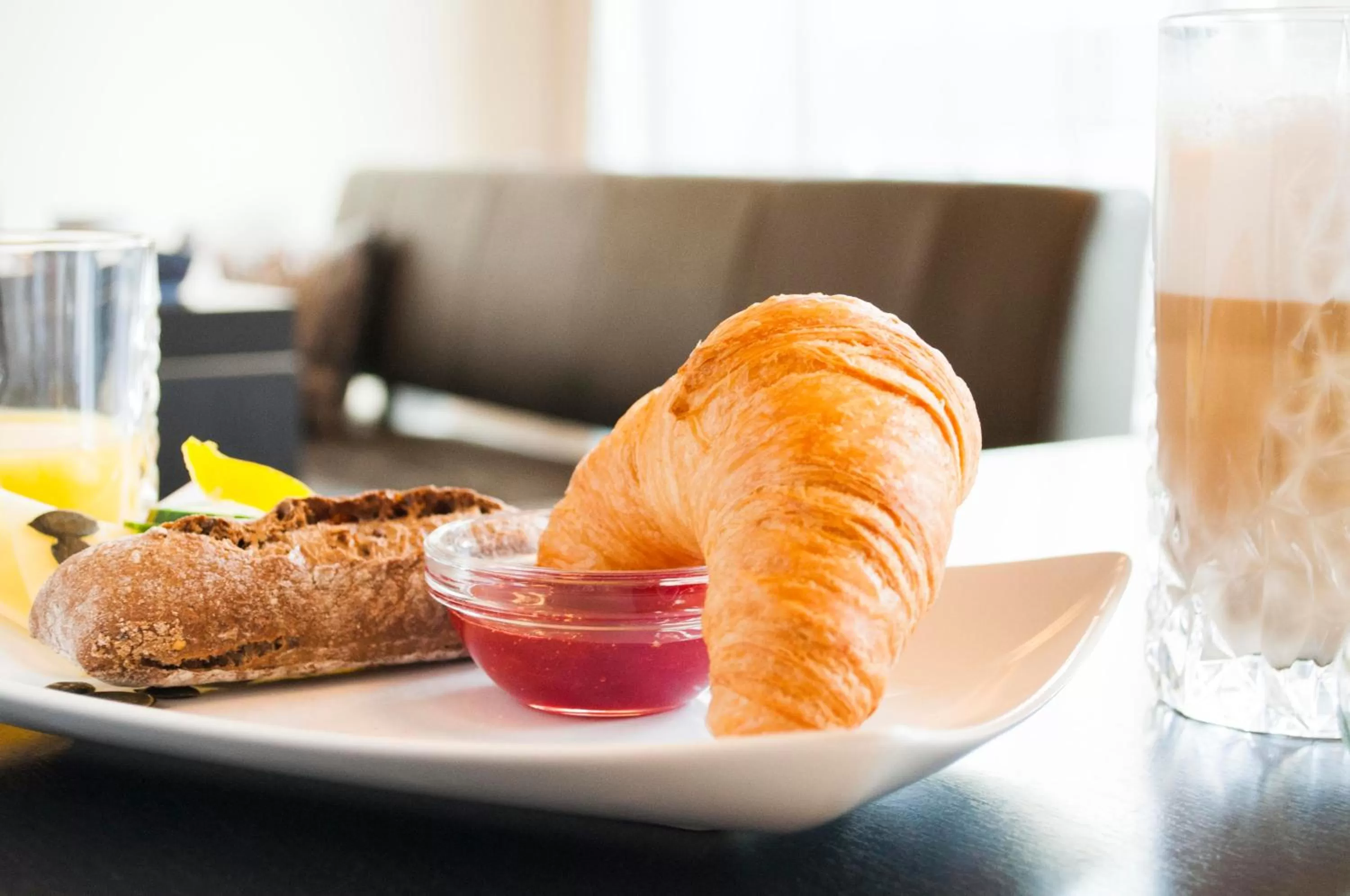 Buffet breakfast in Arkade Hotel am Theater