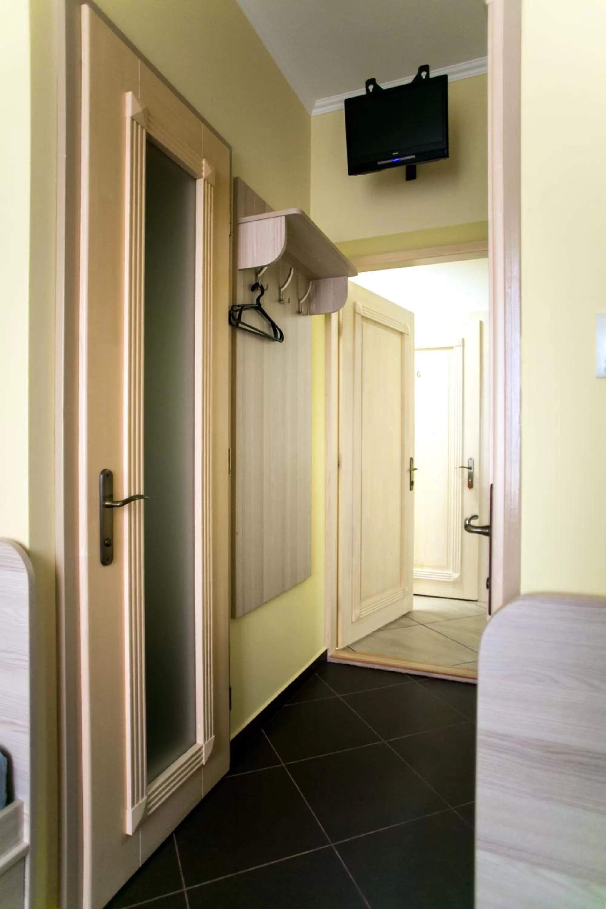 TV/Entertainment Center in Tulipan Hotel Aquapark