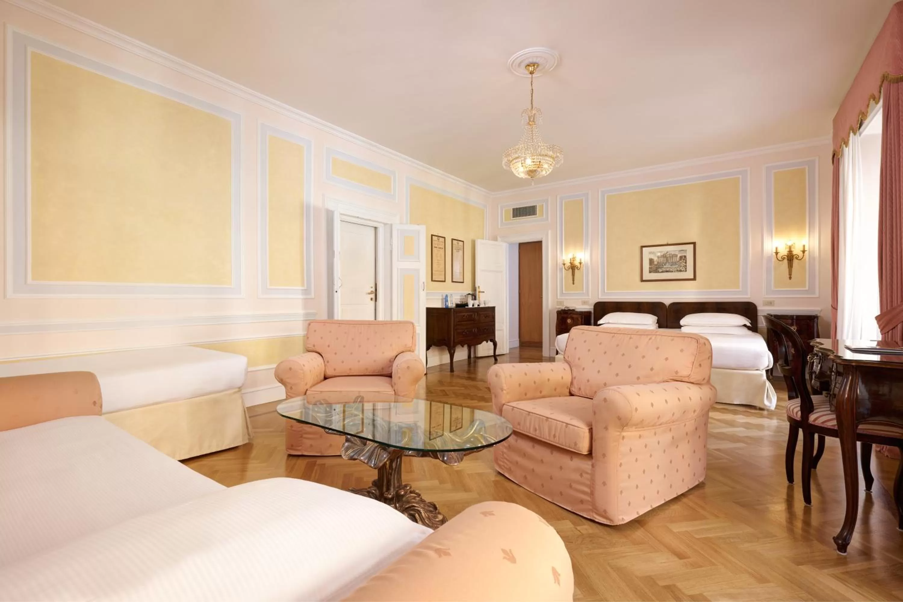 Bedroom, Bed in Hotel Quirinale