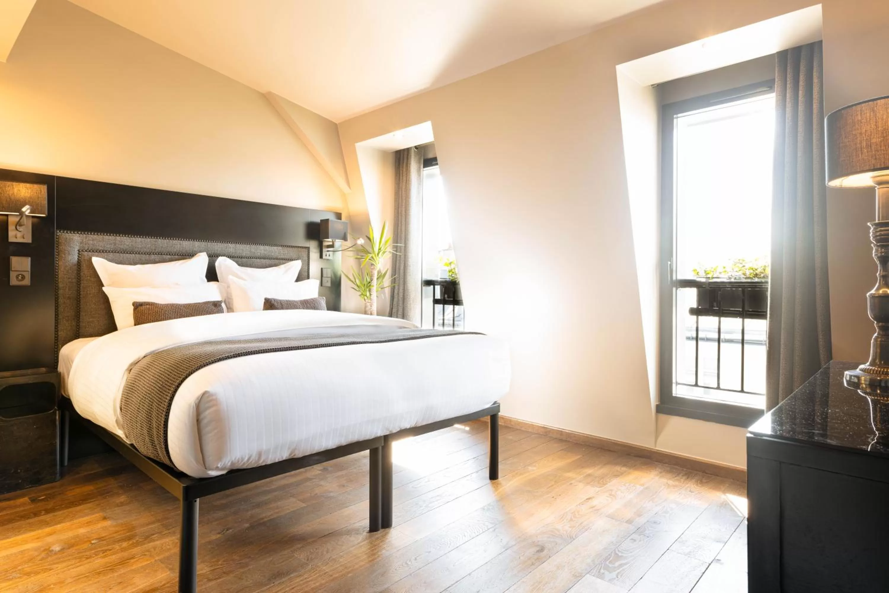 Bedroom, Bed in B Montmartre