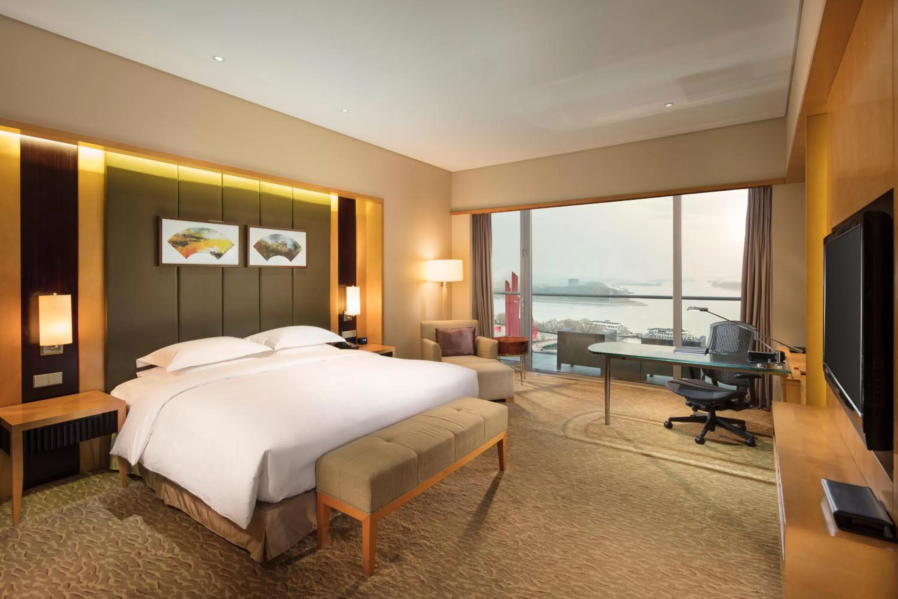 Bed in Hilton Nanjing Riverside
