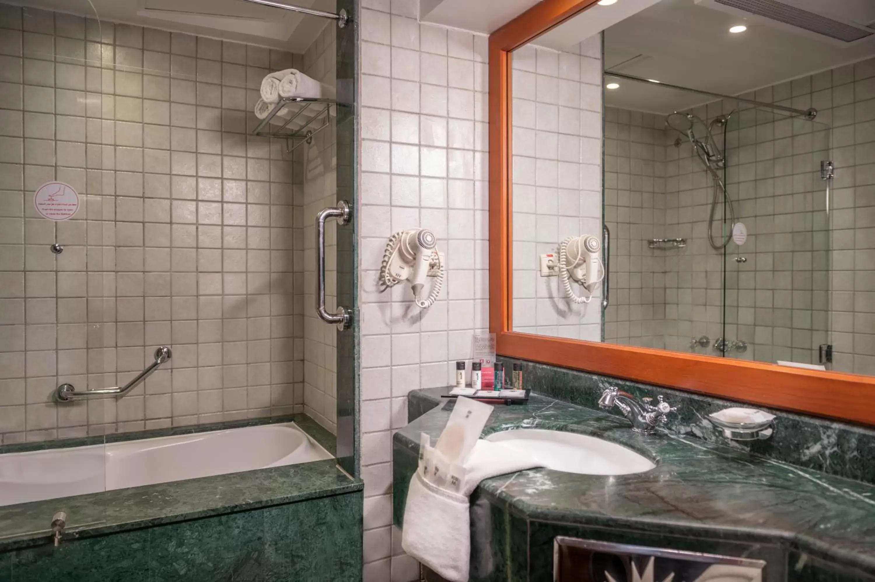 Classic King Room in Mövenpick Hotel Jeddah Classic King Room in Mövenpick Hotel Jeddah