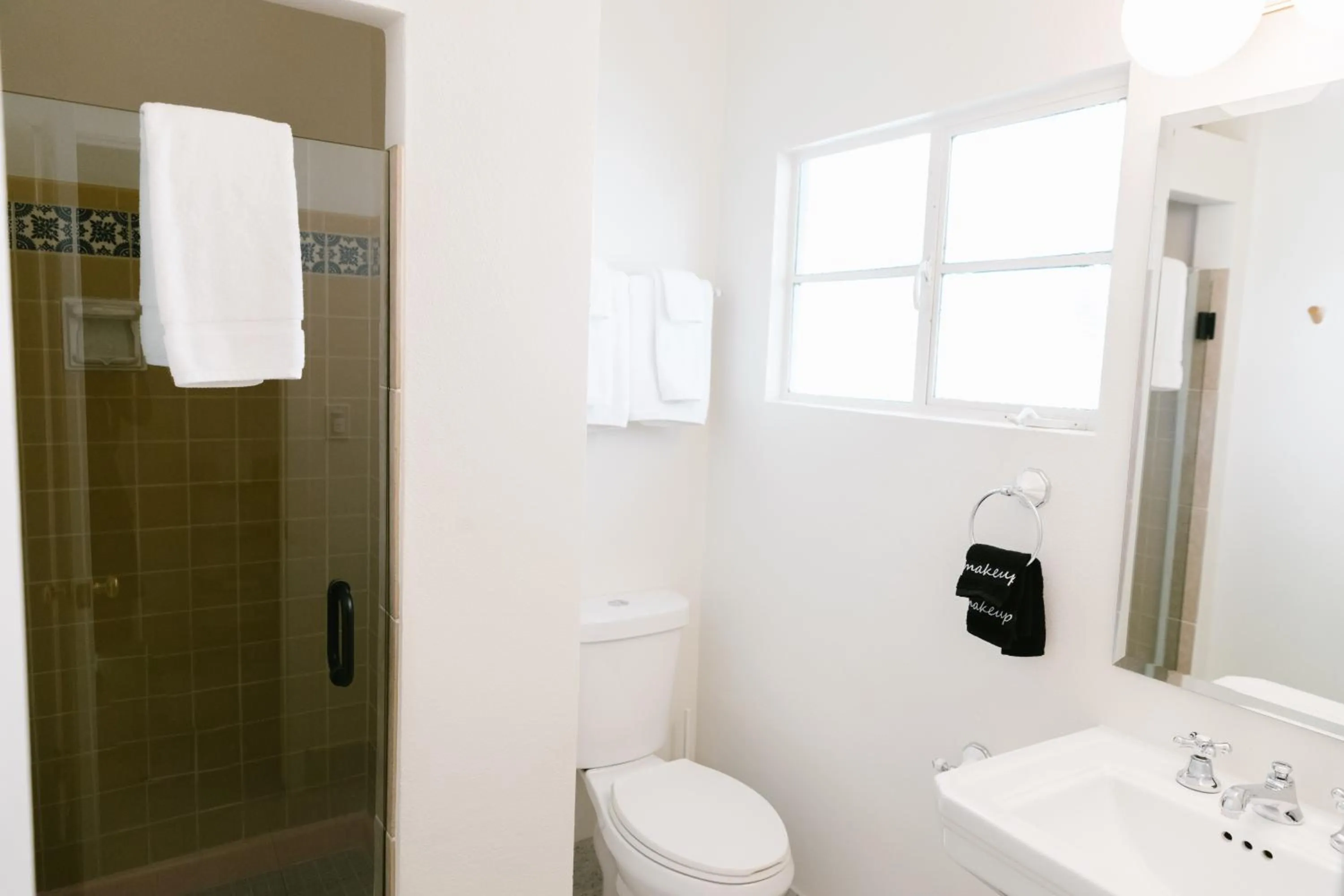 Shower in Les Cactus