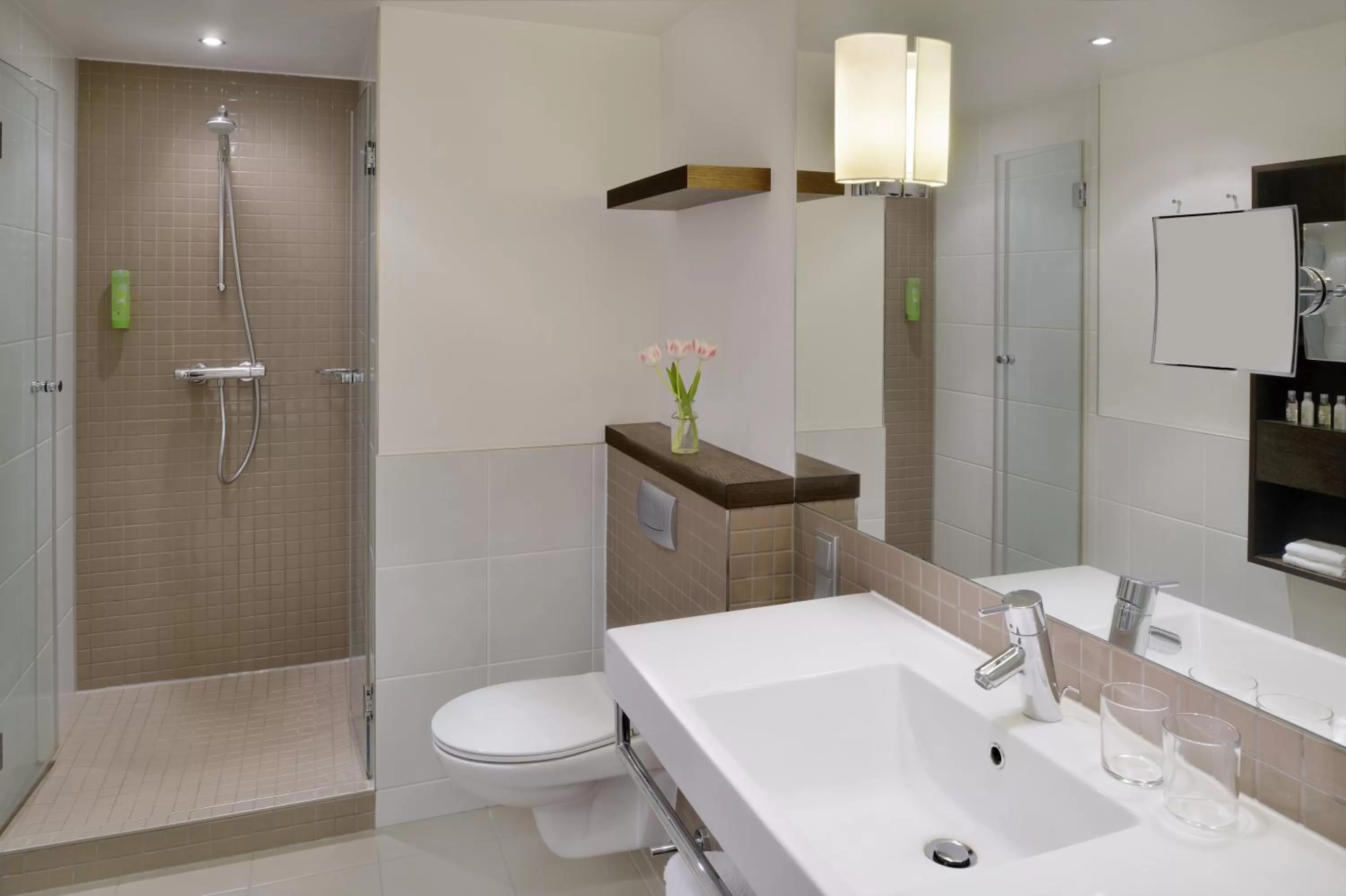 Bathroom in Mövenpick Hotel Amsterdam City Centre