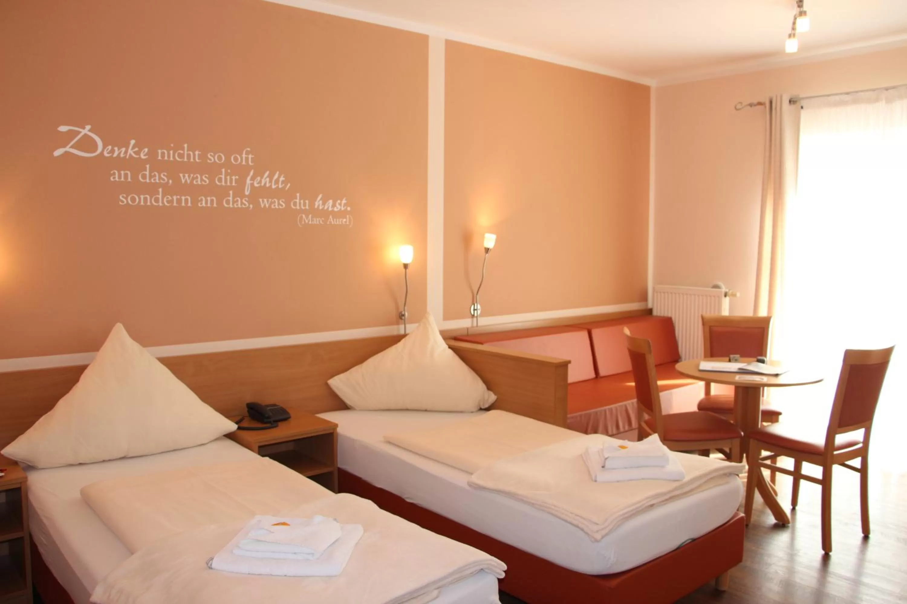 Photo of the whole room, Bed in Gästehaus Zehmerhof bei Erding