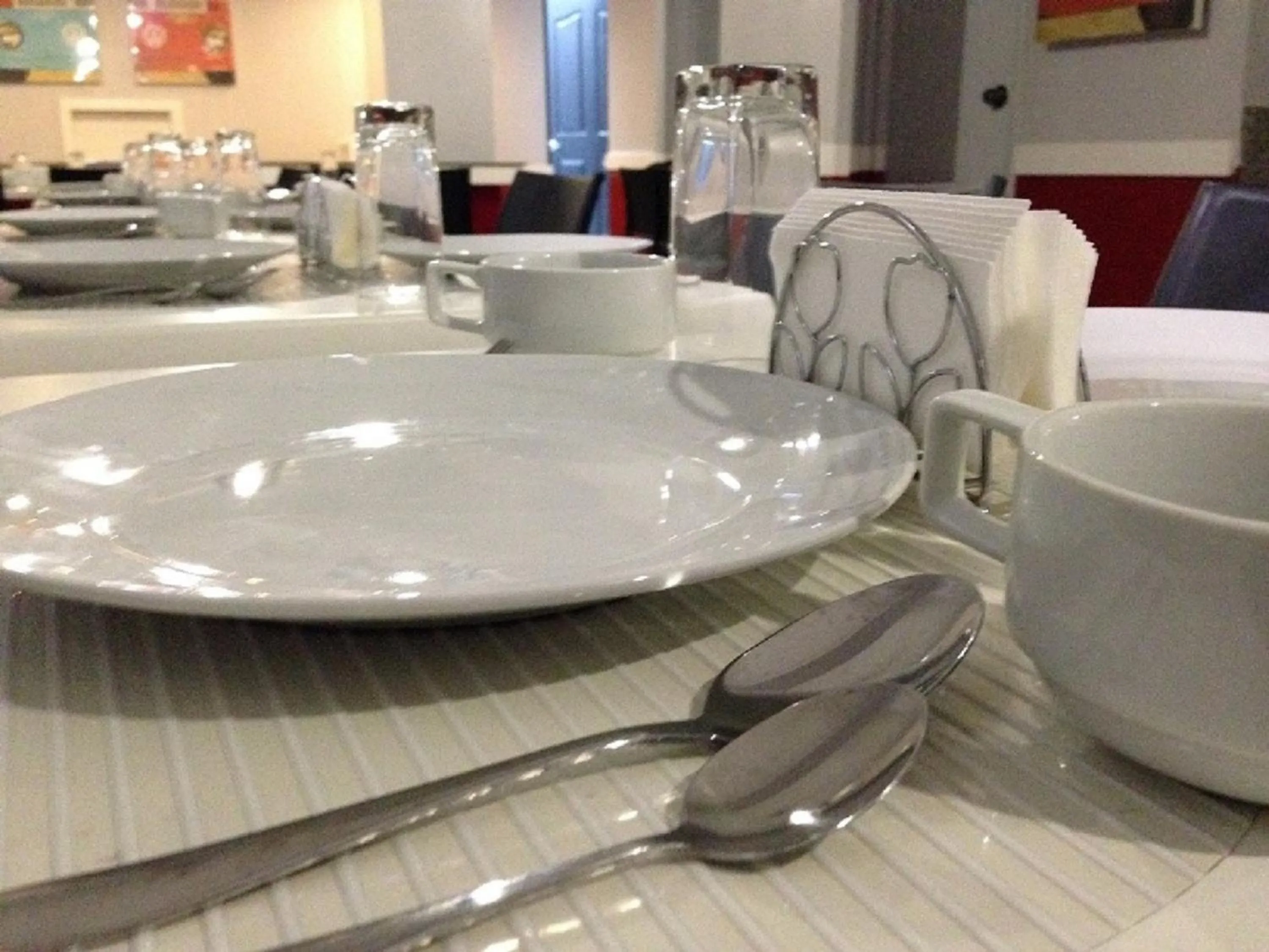 Restaurant/places to eat in Leesons Residences