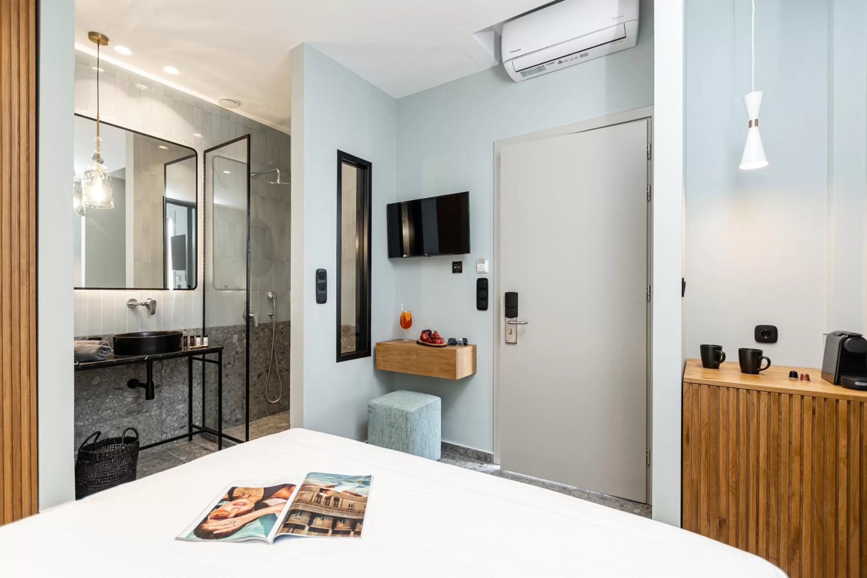 Photo of the whole room, Bed in Argo Boutique Hotel