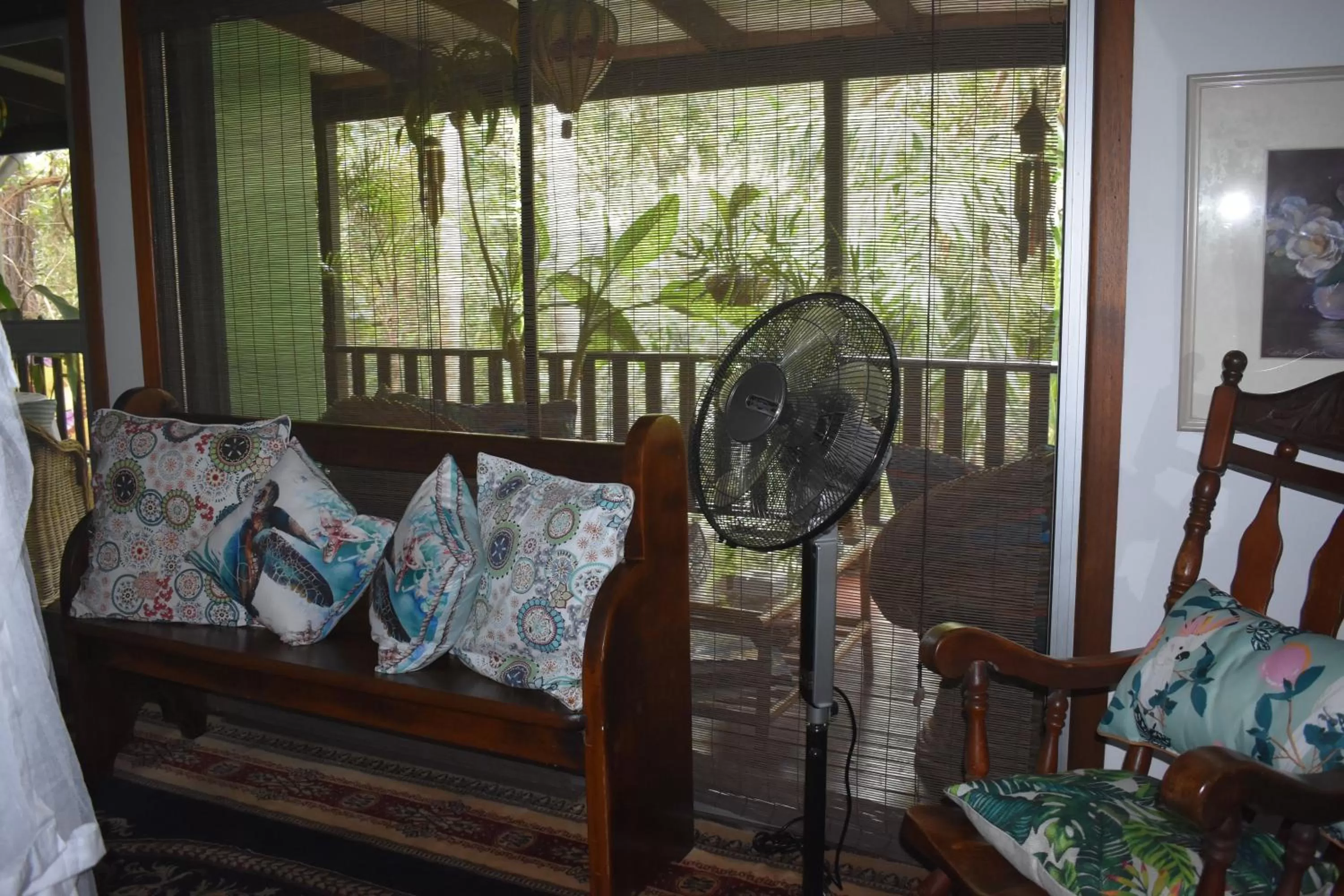 Living room in Oskar's Rain Forest Retreat