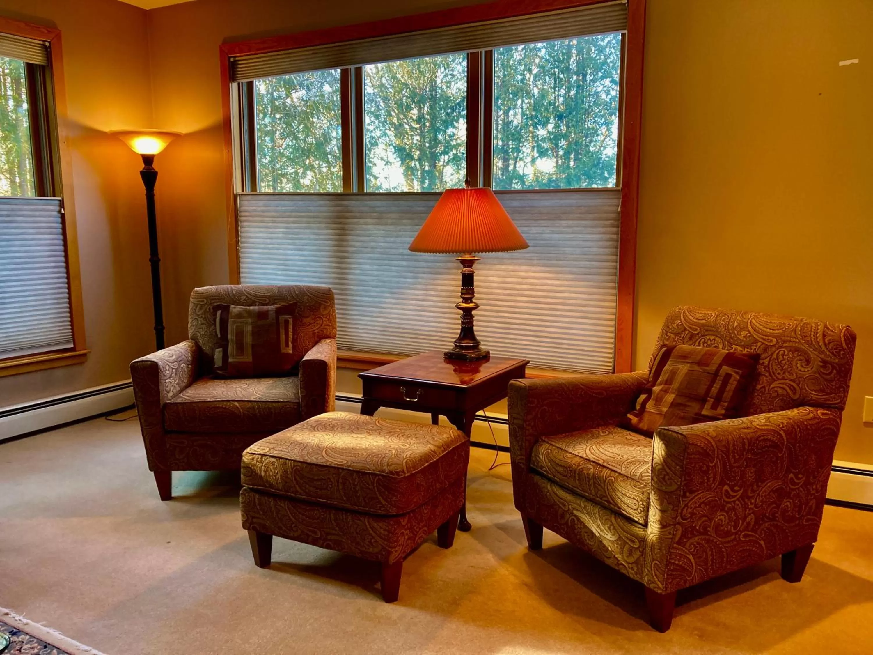 Living room, Seating Area in Garden Grove Retreat & Lodging near Pictured Rocks, Fayette, Trails