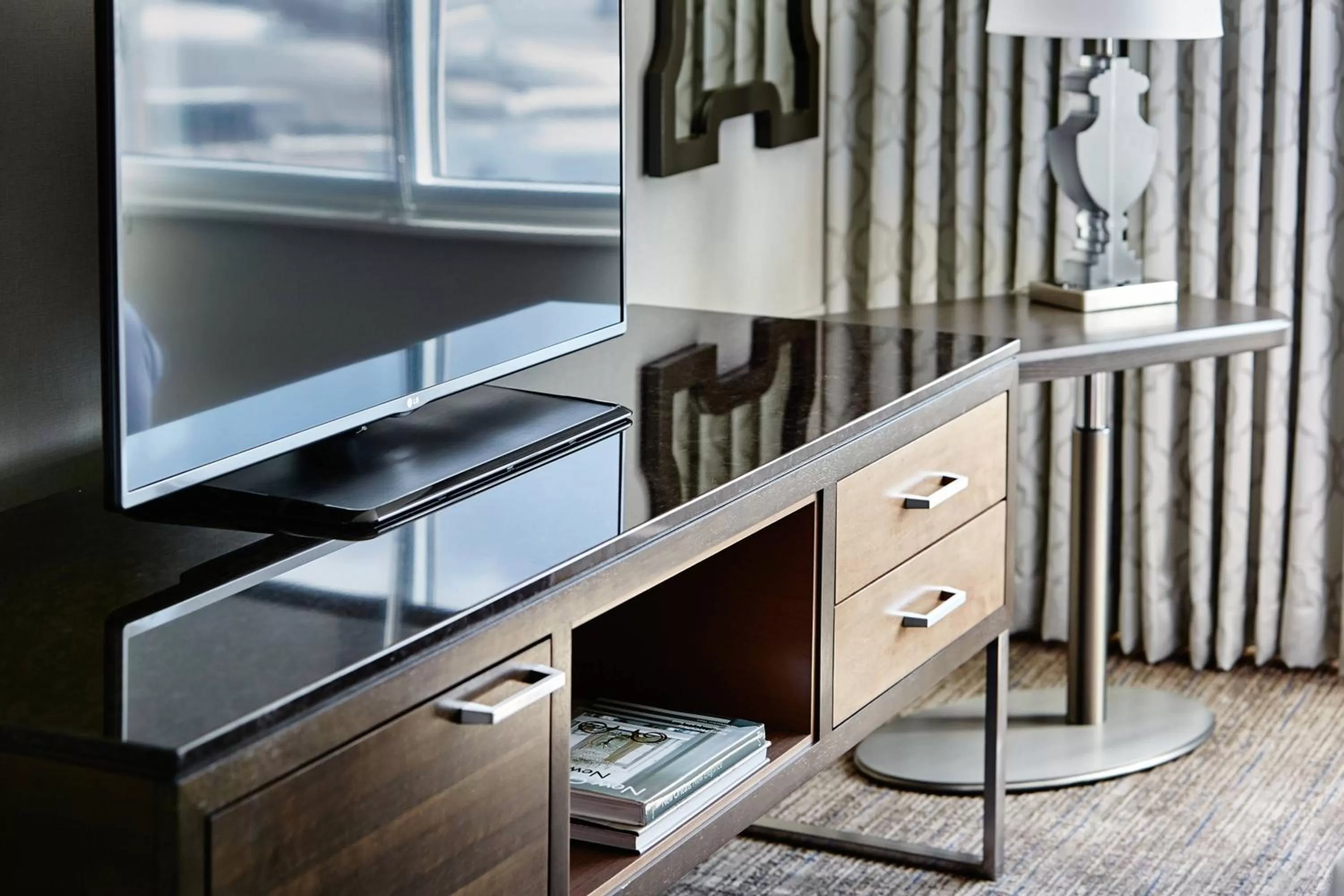 Photo of the whole room in New Orleans Marriott