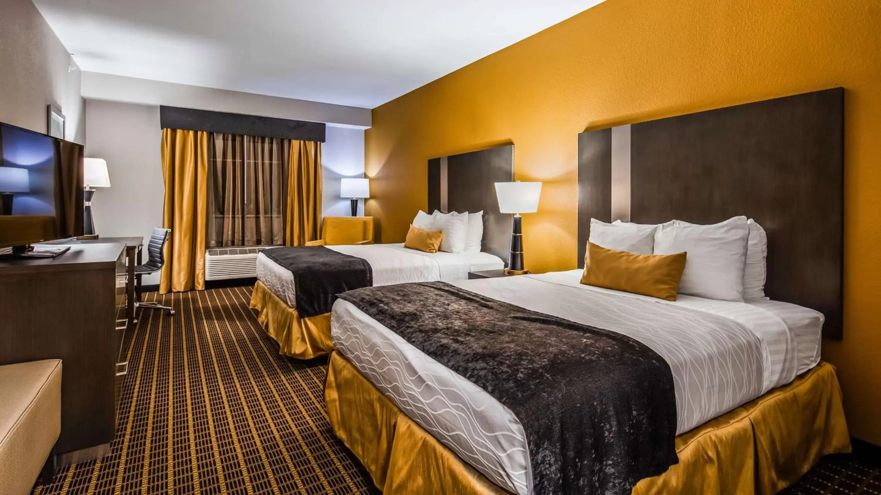 Queen Room with Two Queen Beds and Walk-in Shower - Disability Access in Best Western Plus Lampasas Inn & Suites Queen Room with Two Queen Beds and Walk-in Shower - Disability Access in Best Western Plus Lampasas Inn & Suites