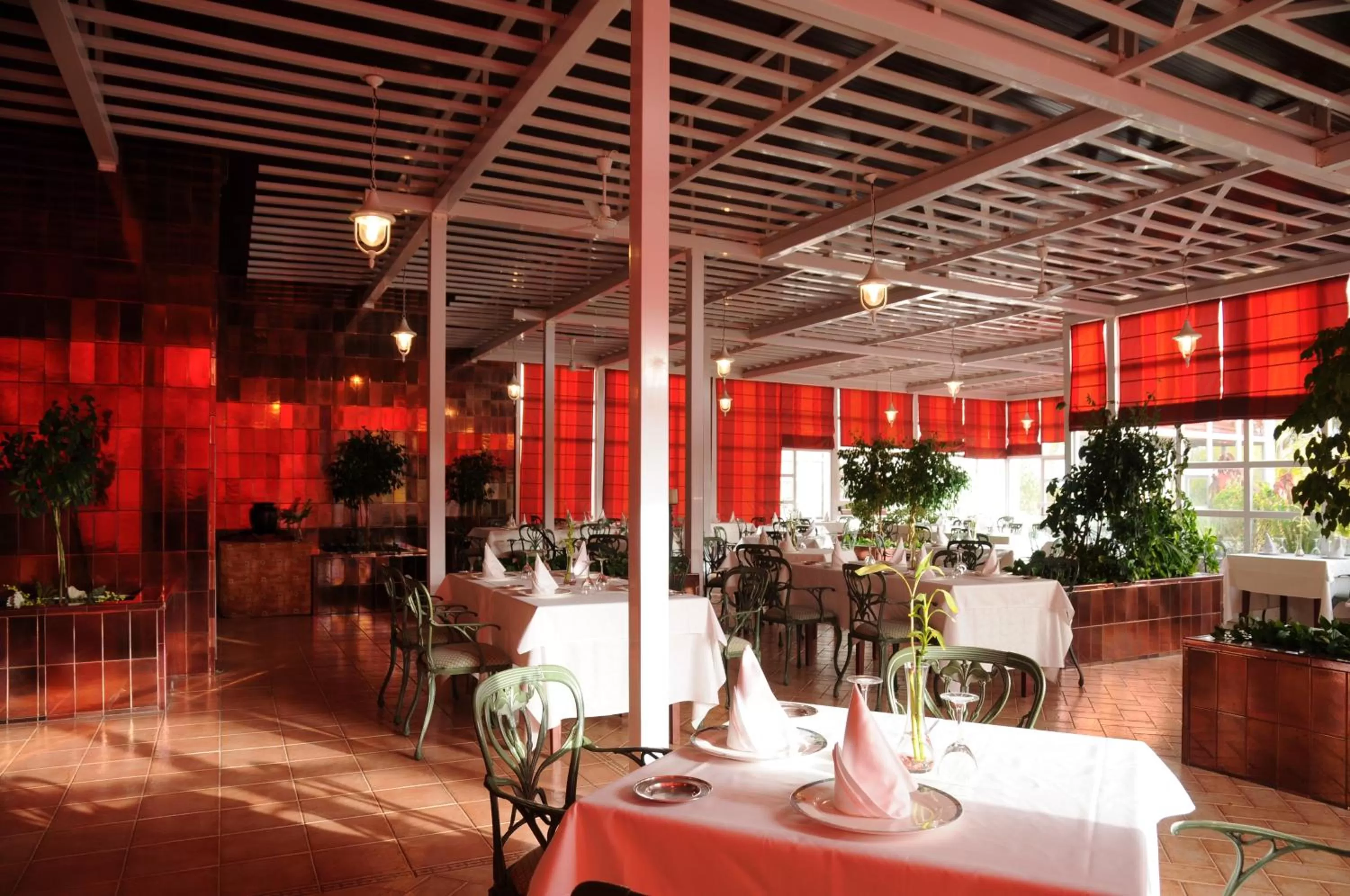 Restaurant/places to eat in Beatriz Costa & Spa