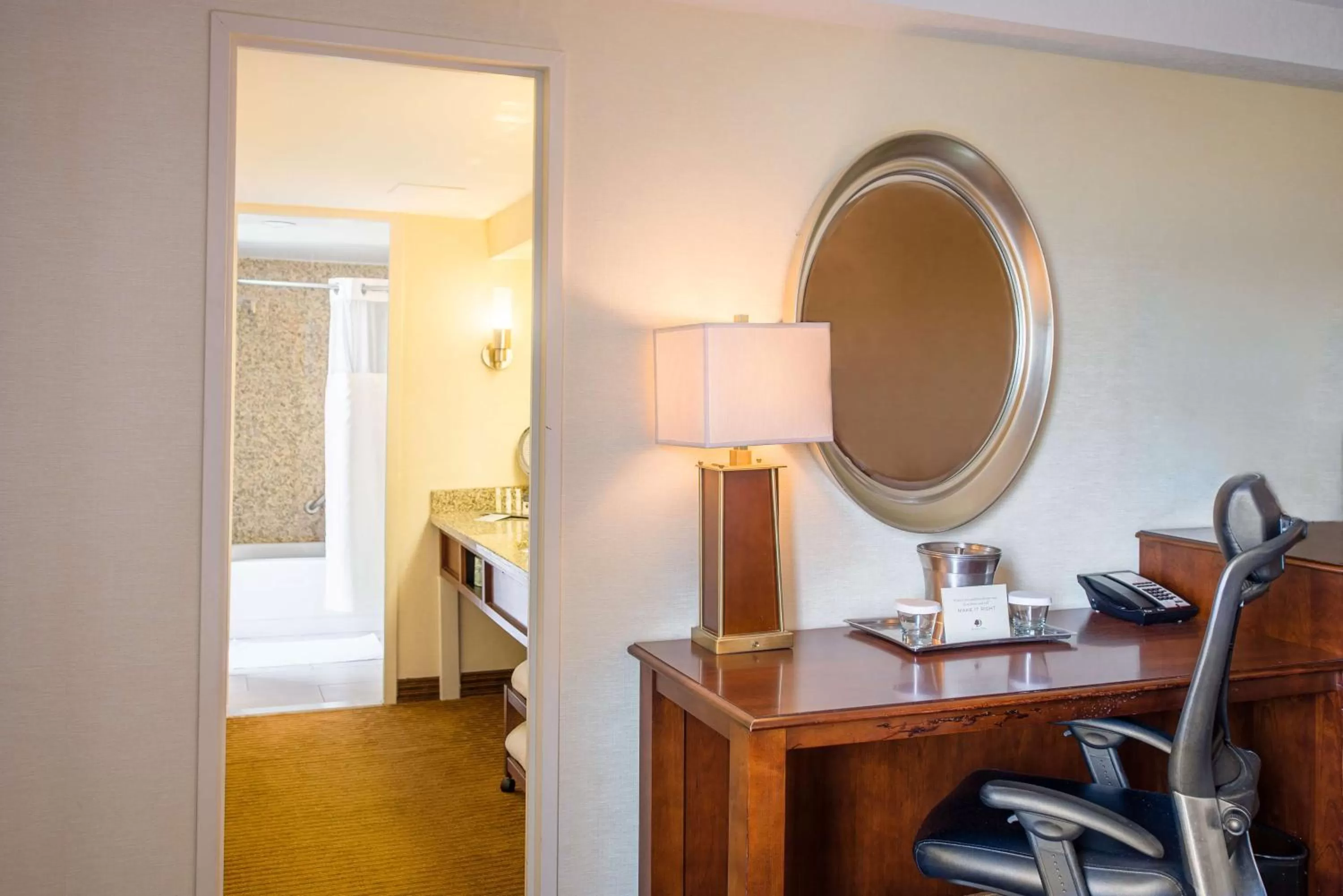 Bedroom in DoubleTree by Hilton Philadelphia Airport