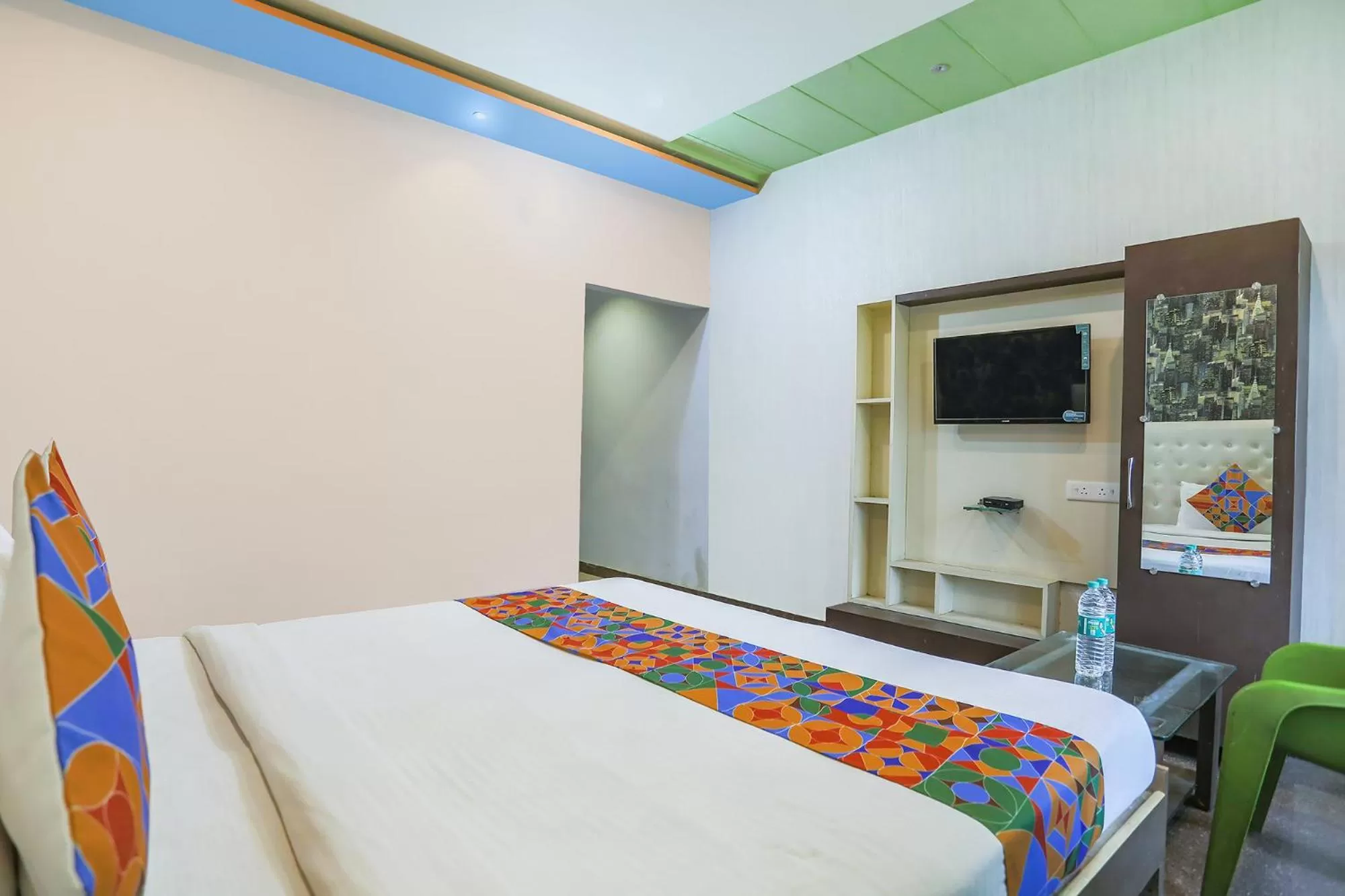 Bedroom, Bed in FabHotel Kriti Green - Hanuman Mandir, Lathia