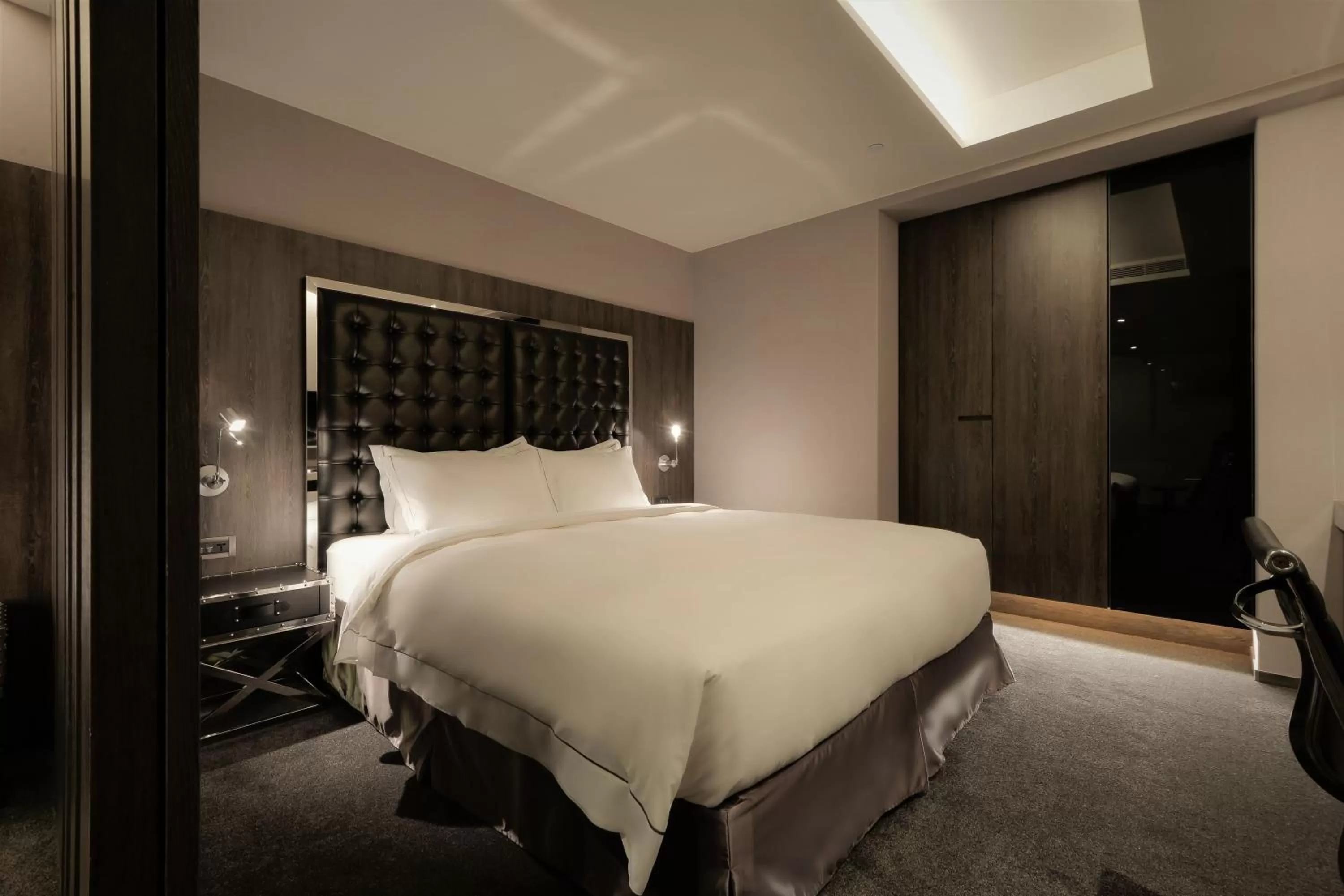 Photo of the whole room, Bed in Starhaus Hotel