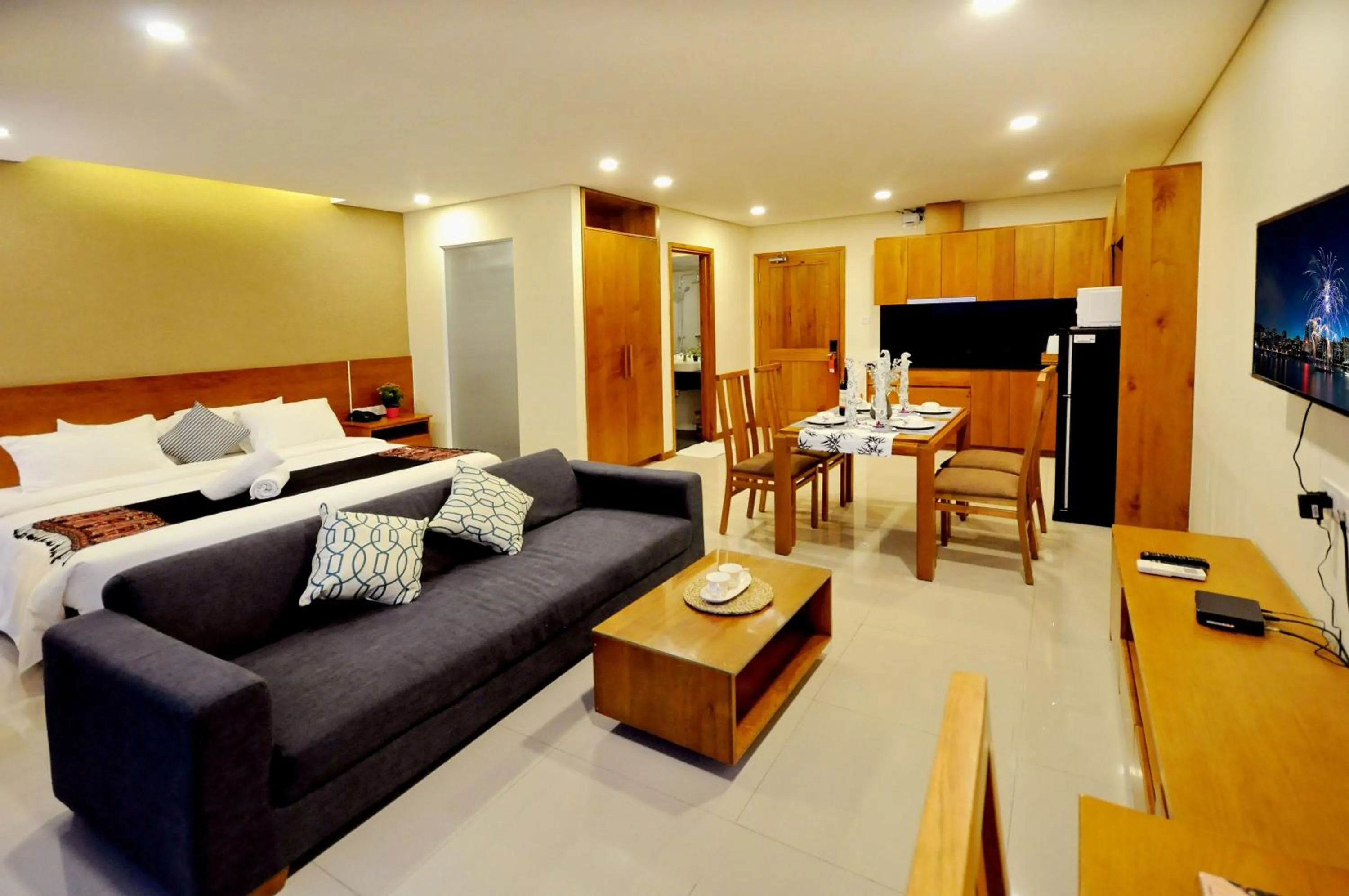 Living room, Bed in Holi Beach Hotel & Apartments