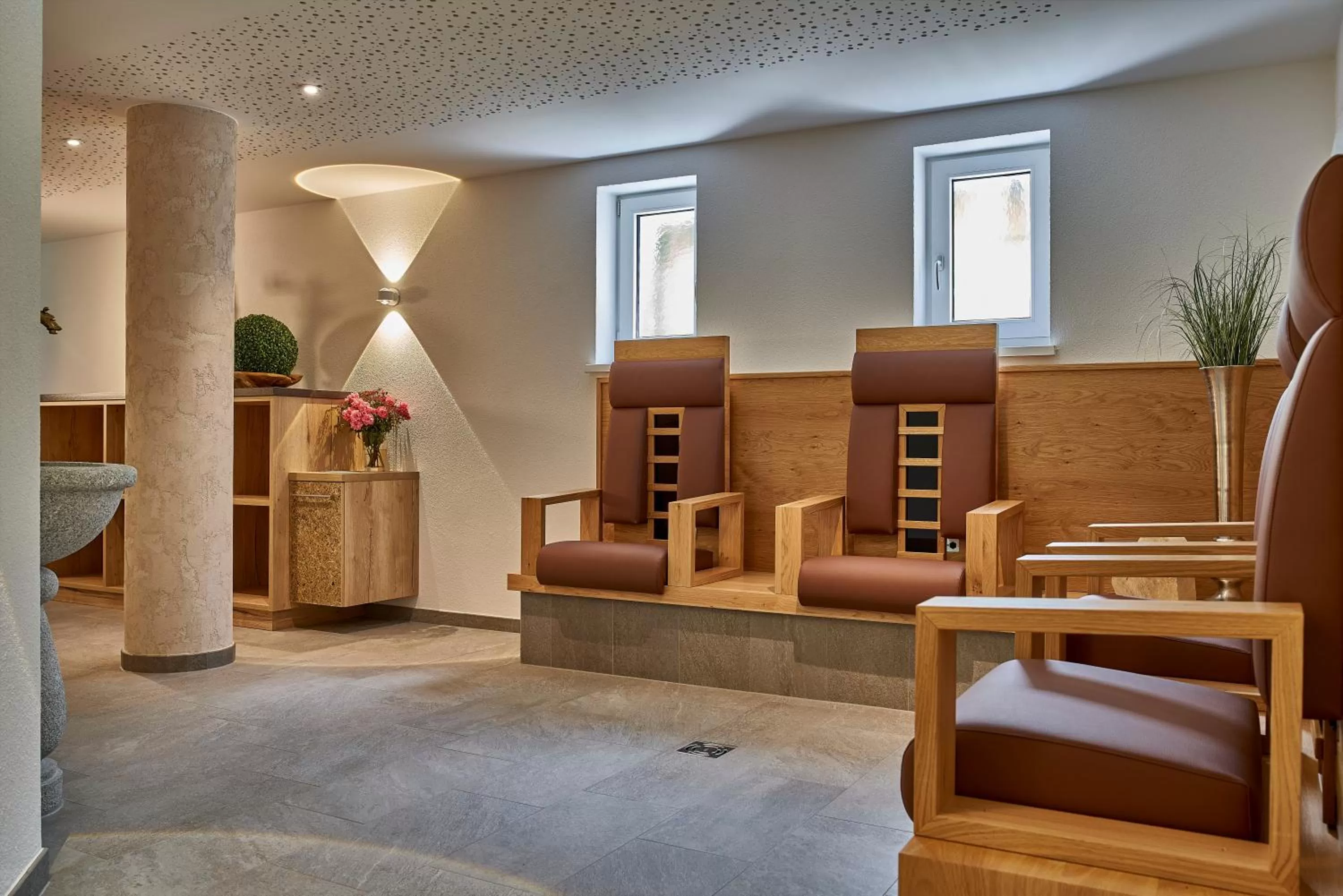 Swimming pool in Hotel Arzlerhof