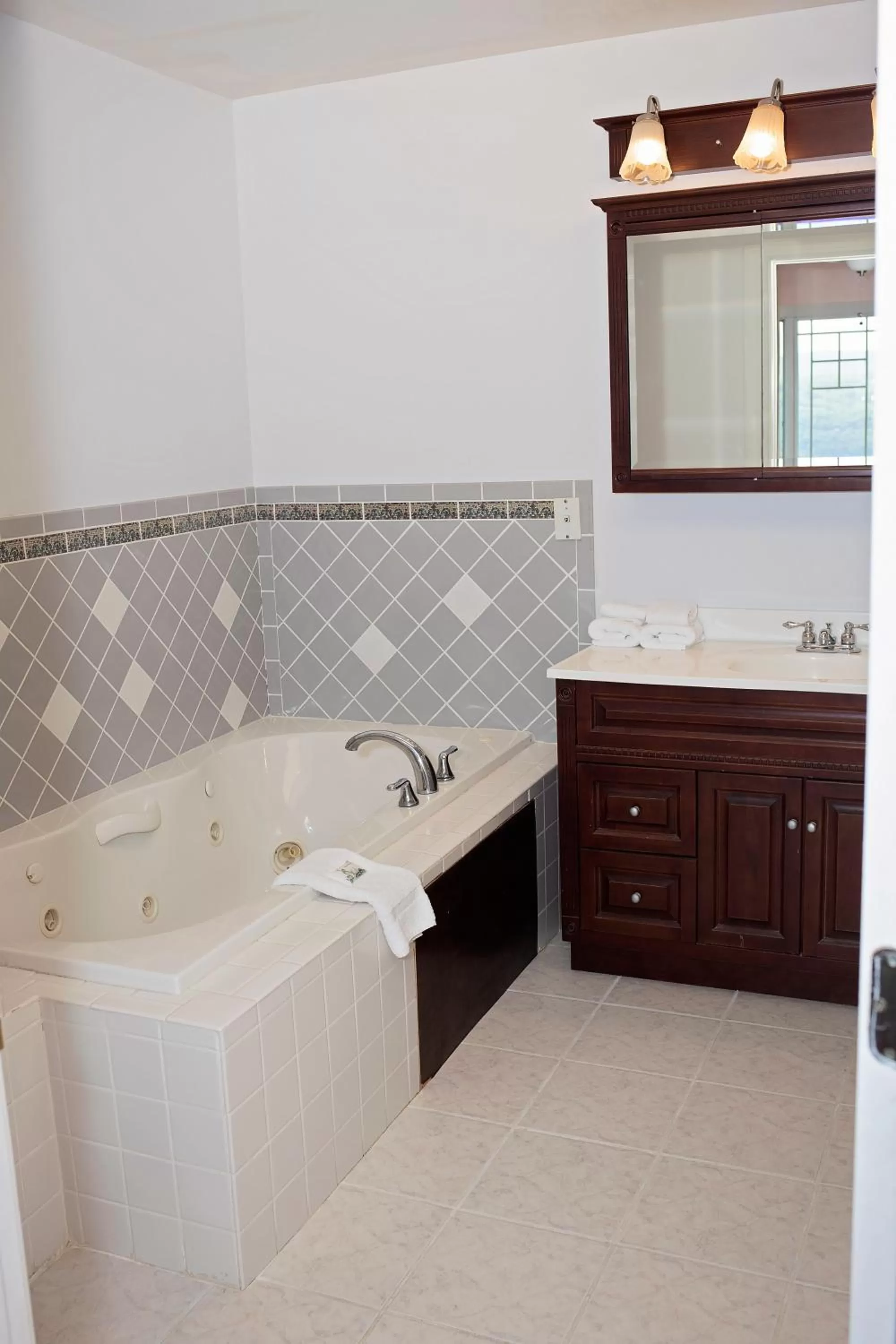 Bedroom in Longhouse Manor B&B