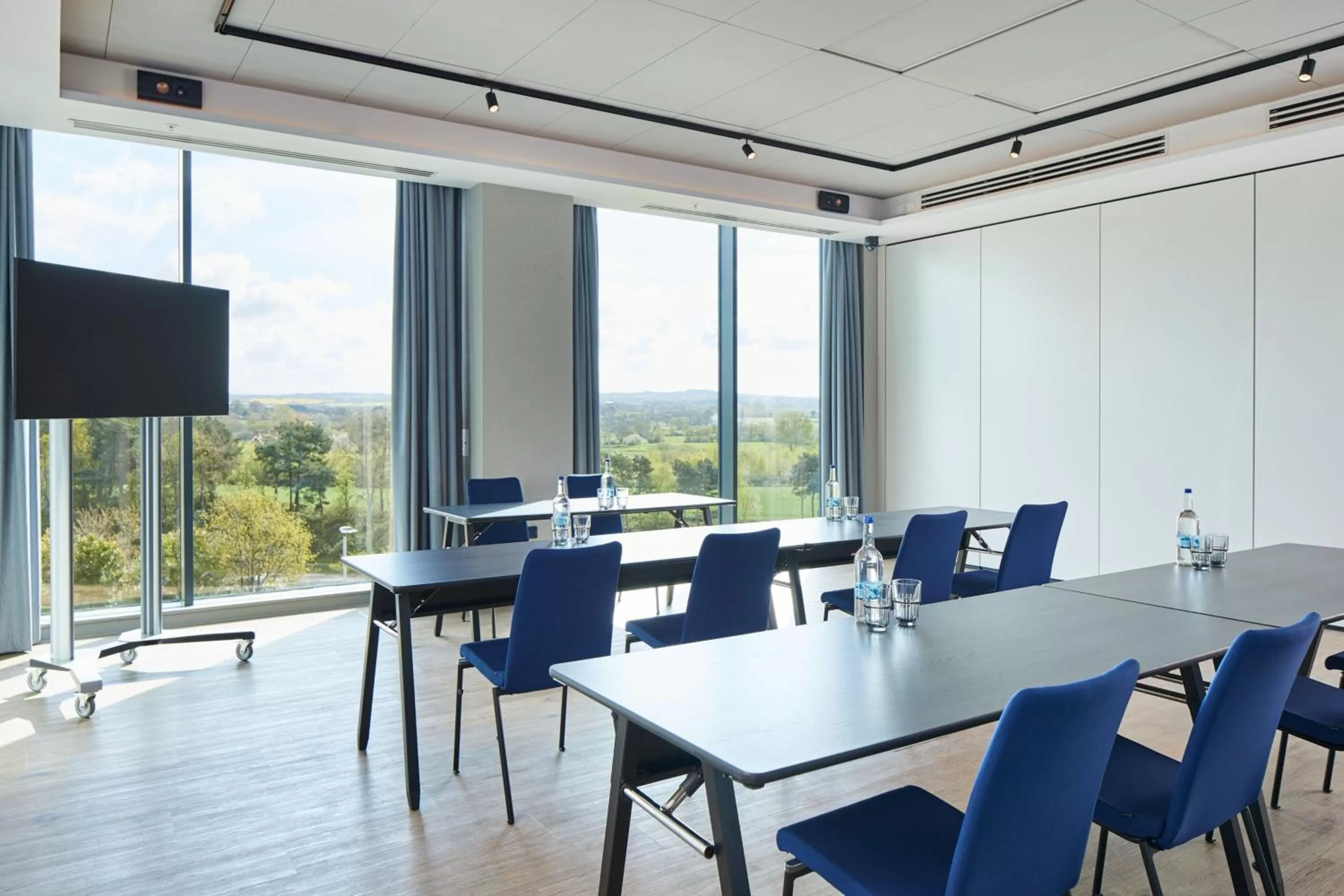 Meeting/conference room in Courtyard by Marriott Exeter Sandy Park