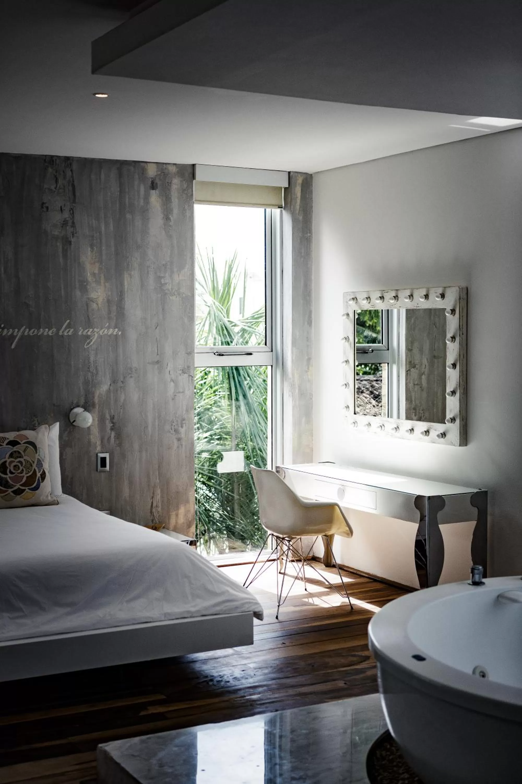 Decorative detail, Bed in Be Playa Hotel Boutique & Rooftop Bar - Adults Only